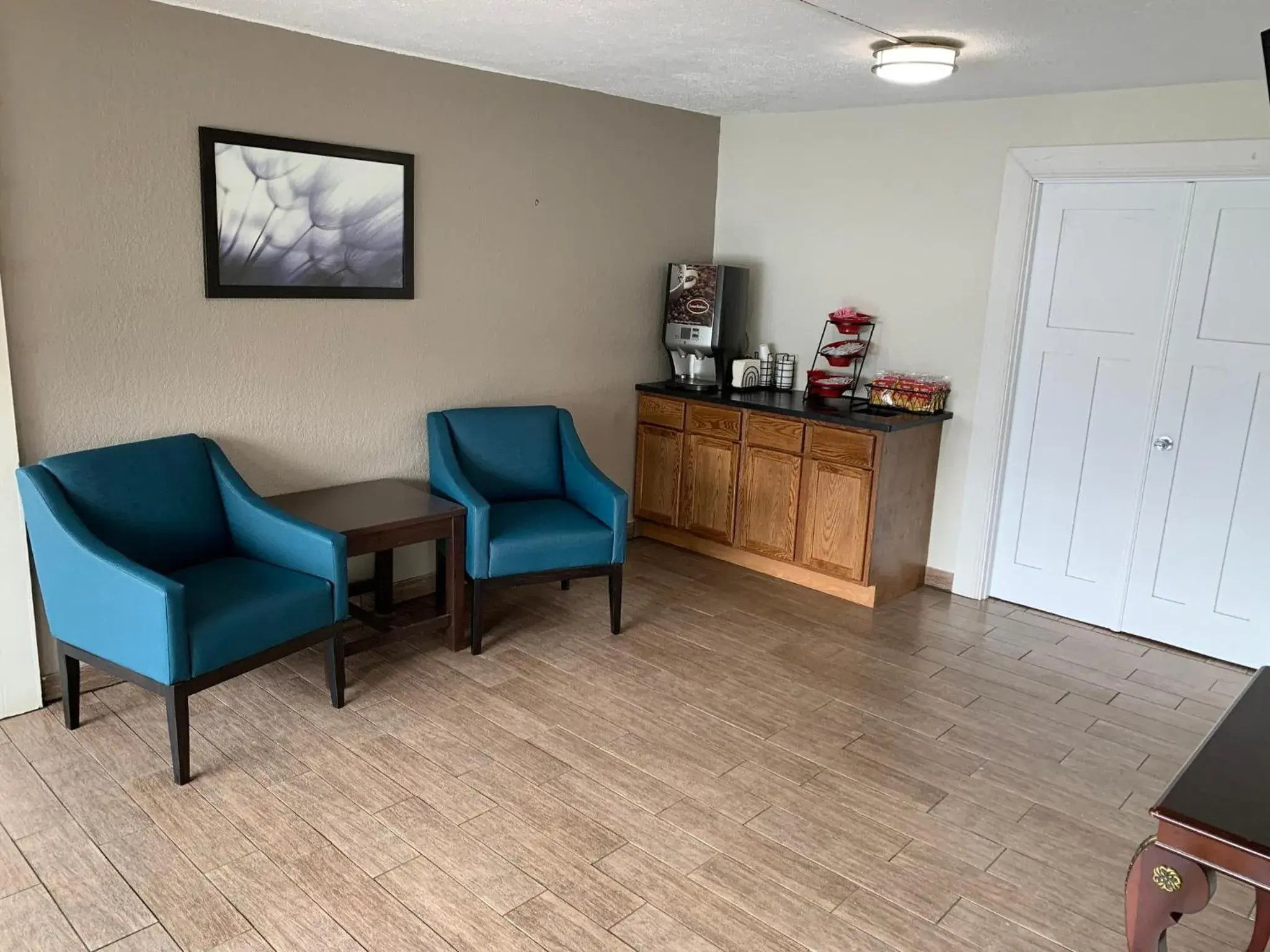 Lobby or reception in HomeTowne Studios by Red Roof Battle Creek Lobby or reception in HomeTowne Studios by Red Roof Battle Creek