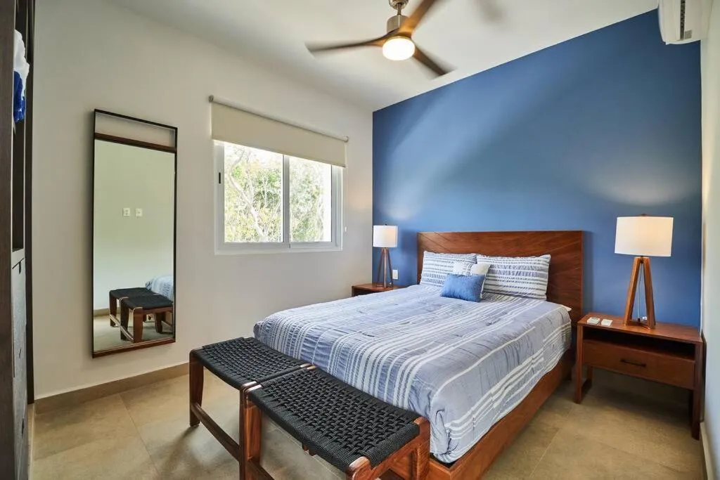 Bed in Macbeth - Rooftop with Jacuzzi & Beach Club Access