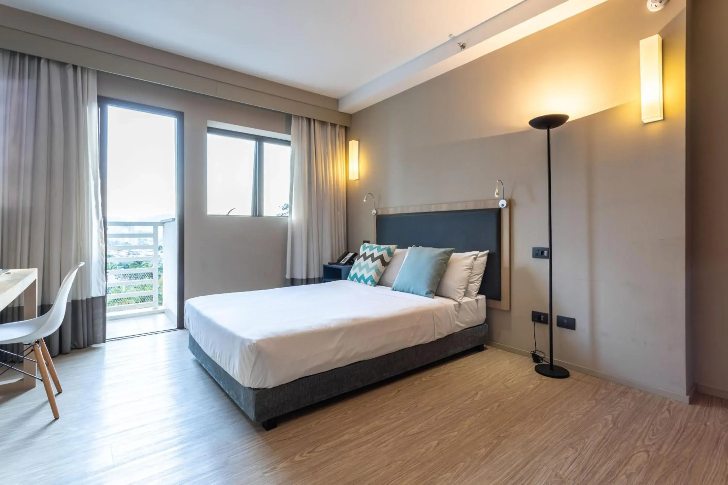 Bed in Charlie Alphaville Bed in Charlie Alphaville