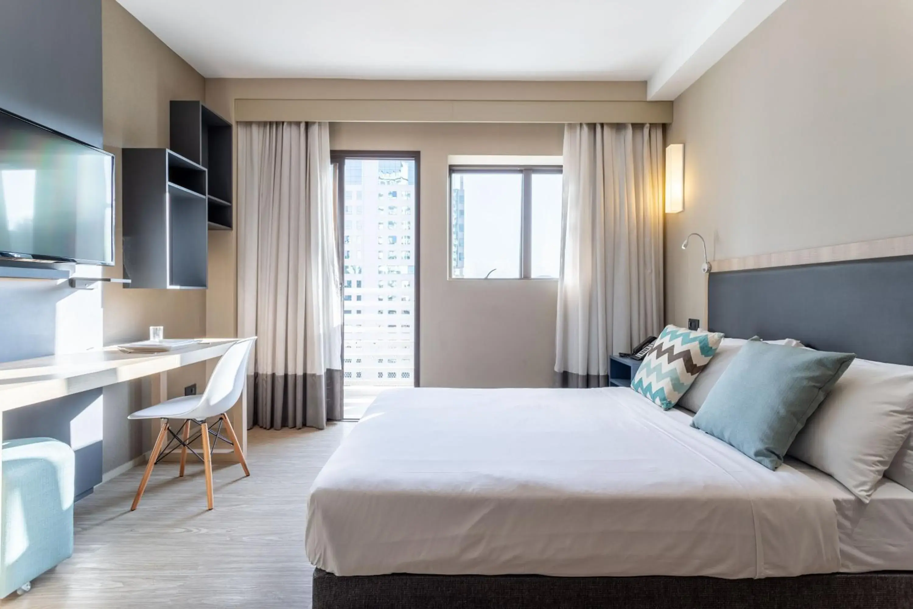 Bed in Charlie Alphaville Bed in Charlie Alphaville