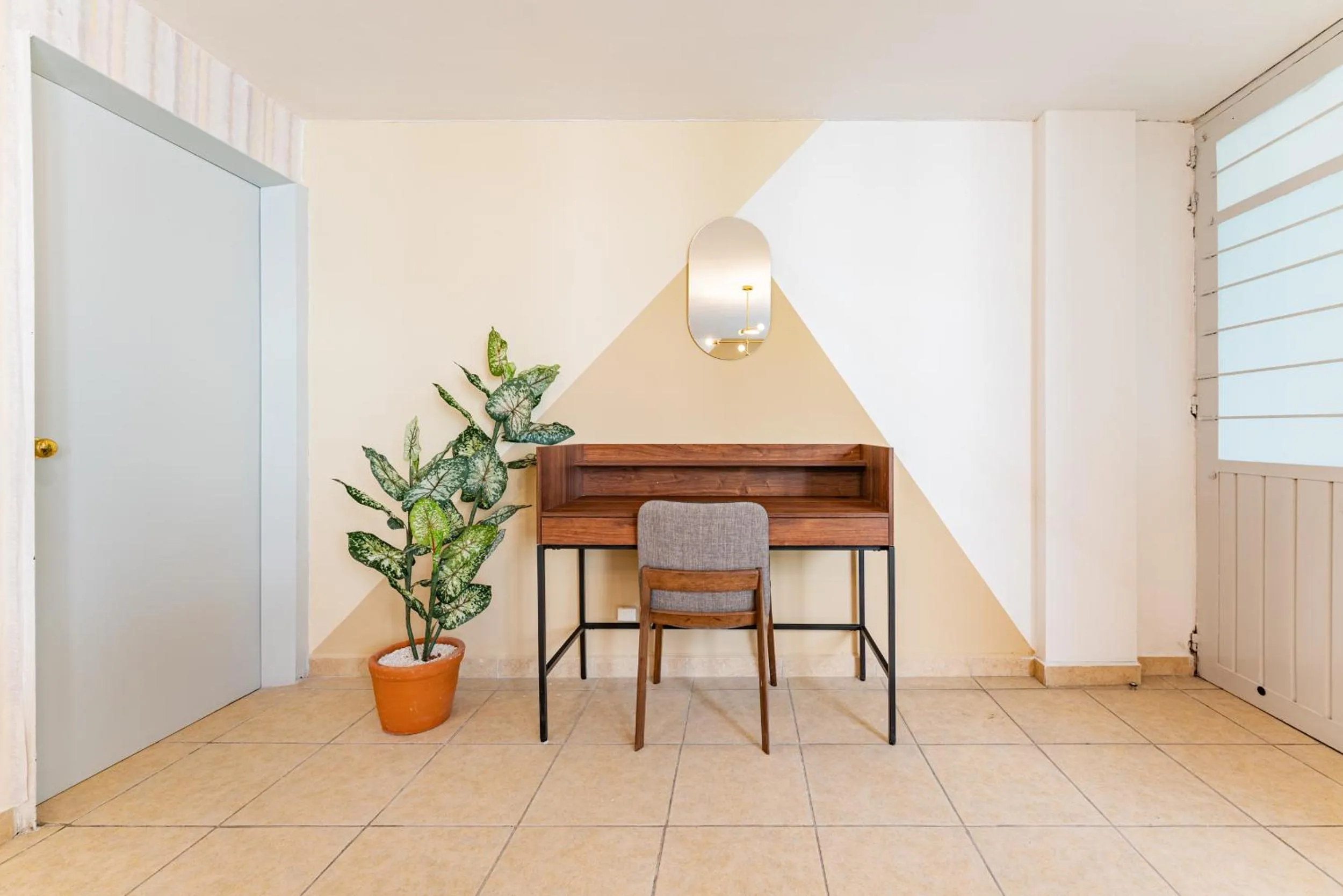 Three-Bedroom Apartment in Hipódromo Condesa Apartments by VH