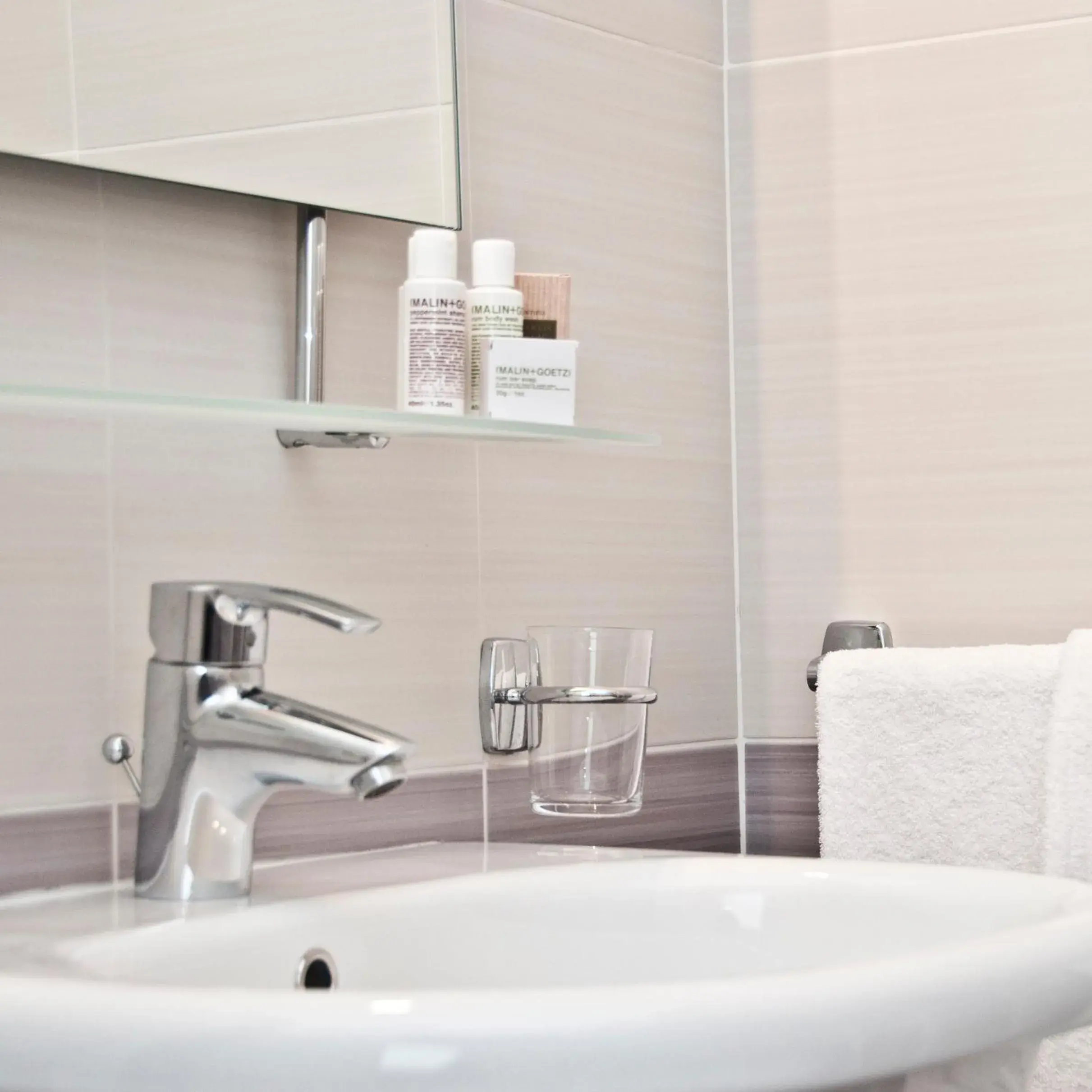 Single Room in Hotel Garnì Villa Maria Single Room in Hotel Garnì Villa Maria