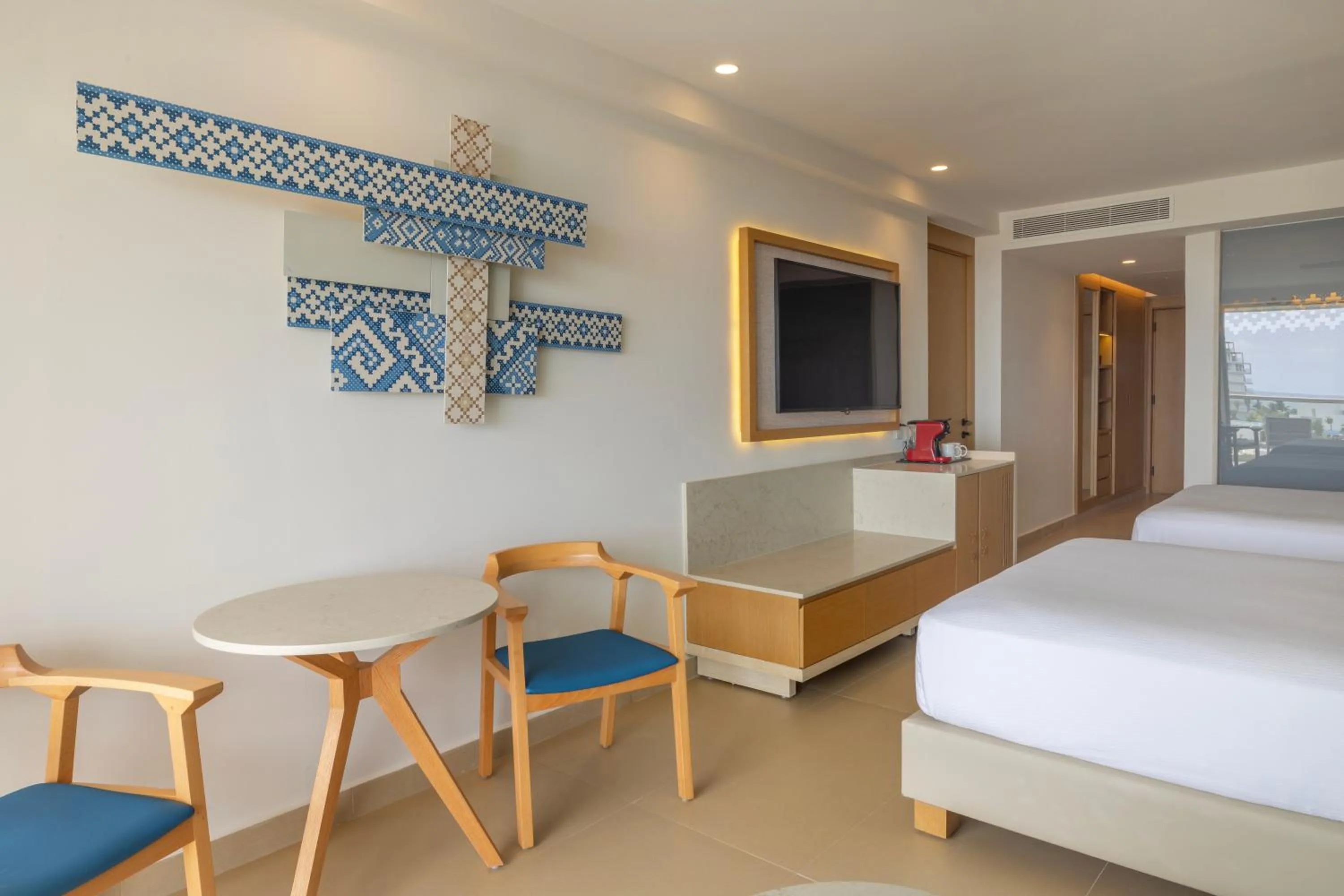 Seating area, Bed in Royalton Splash Riviera Cancun, An Autograph Collection All-Inclusive Resort