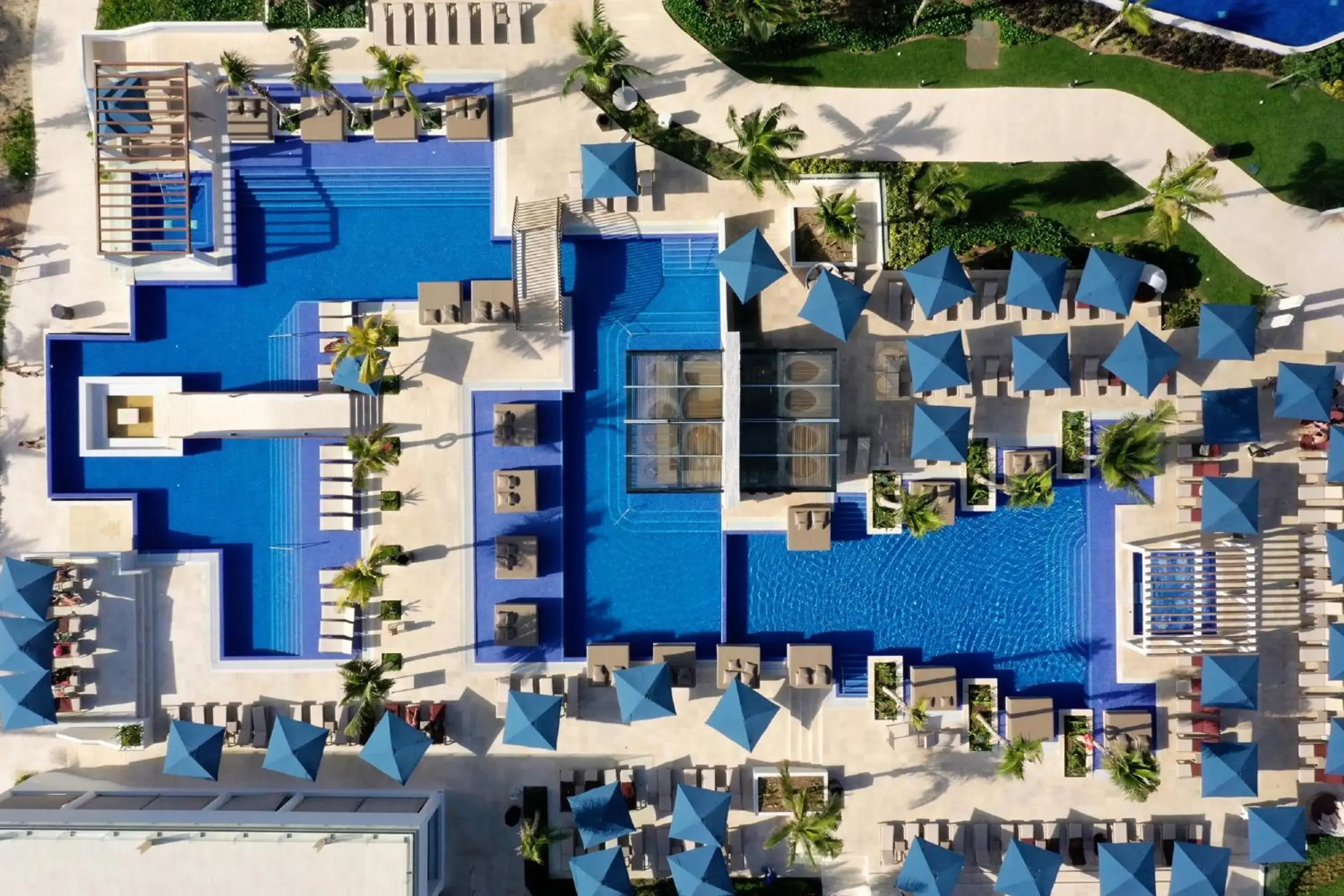Property building in Royalton Splash Riviera Cancun, An Autograph Collection All-Inclusive Resort Property building in Royalton Splash Riviera Cancun, An Autograph Collection All-Inclusive Resort