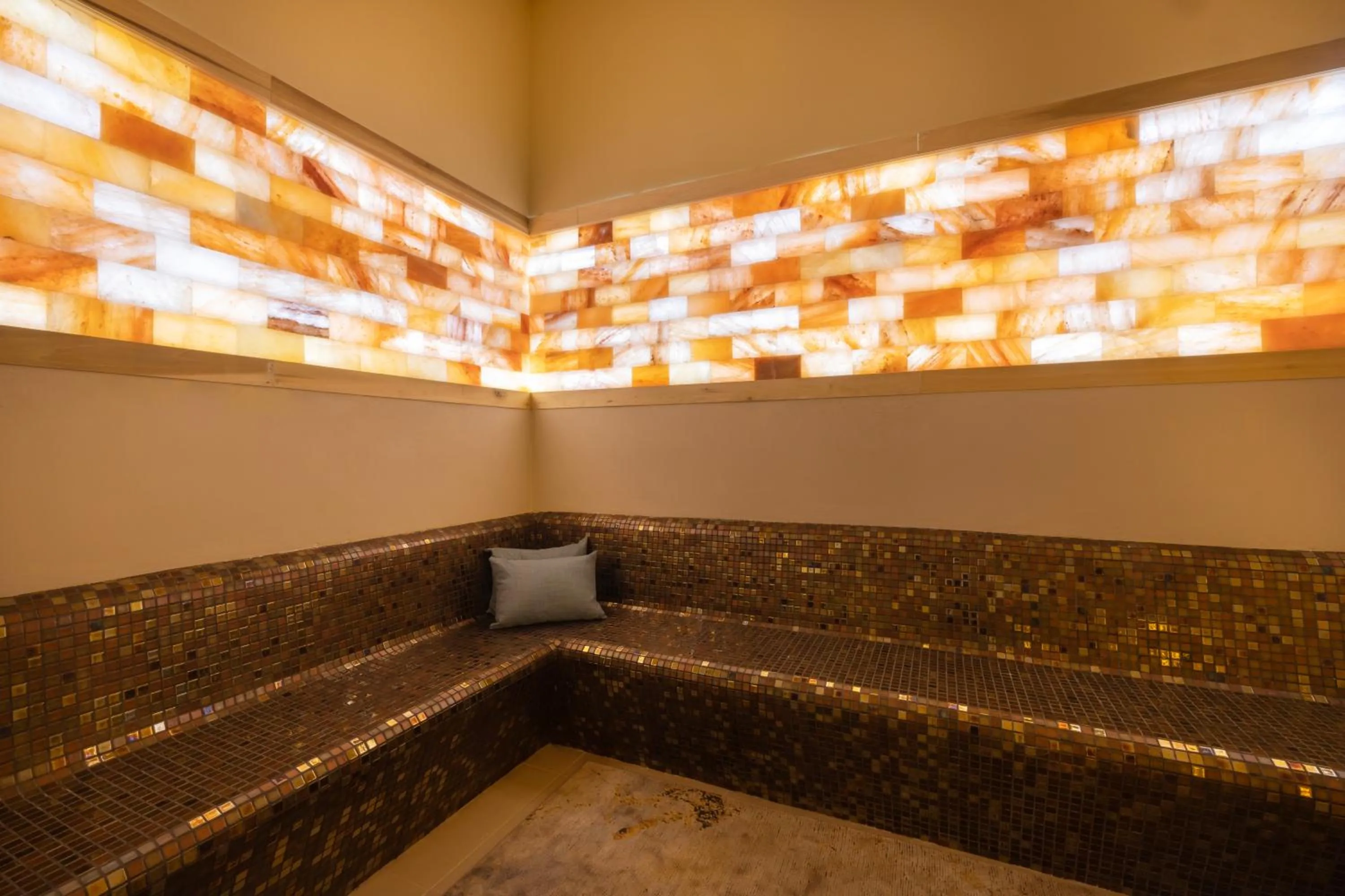 Sauna in Royalton Splash Riviera Cancun, An Autograph Collection All-Inclusive Resort