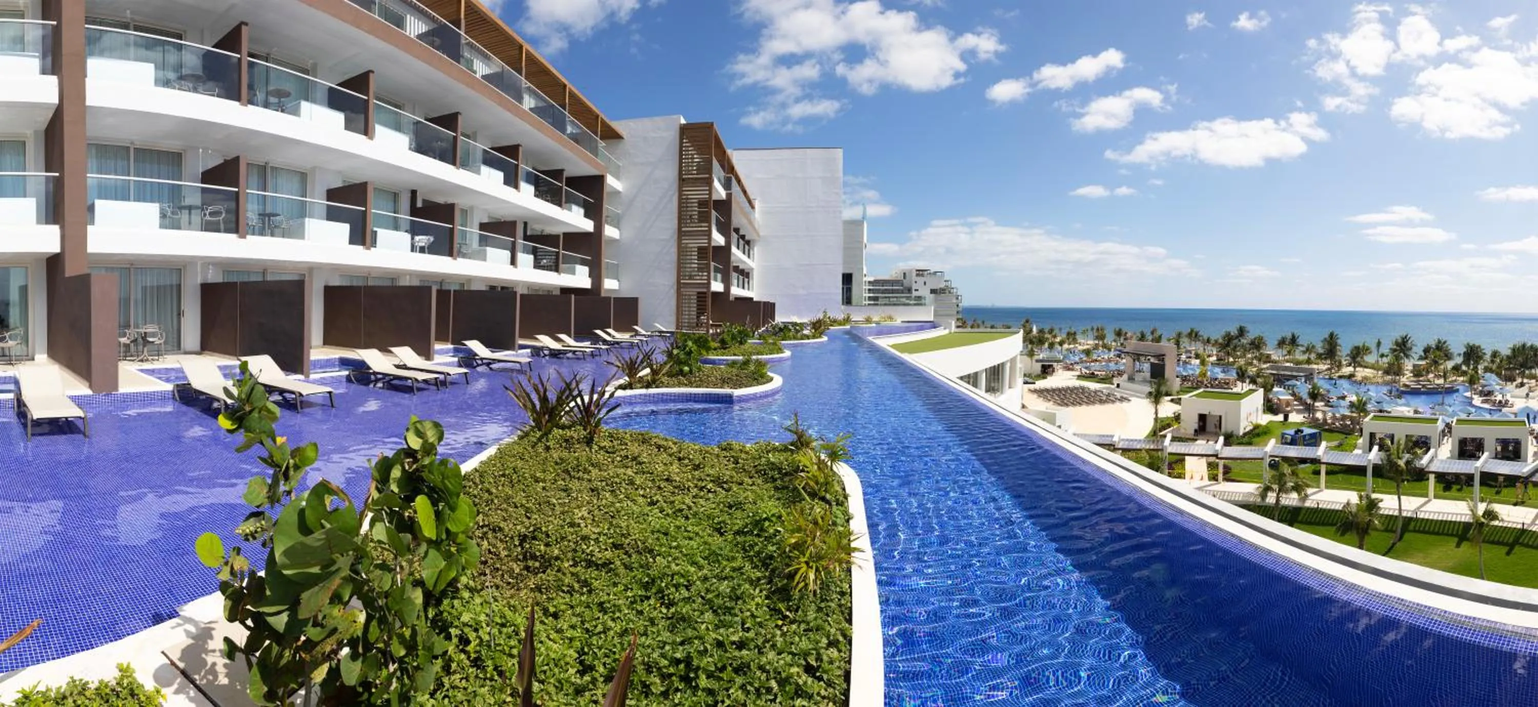 Balcony/Terrace in Royalton Splash Riviera Cancun, An Autograph Collection All-Inclusive Resort