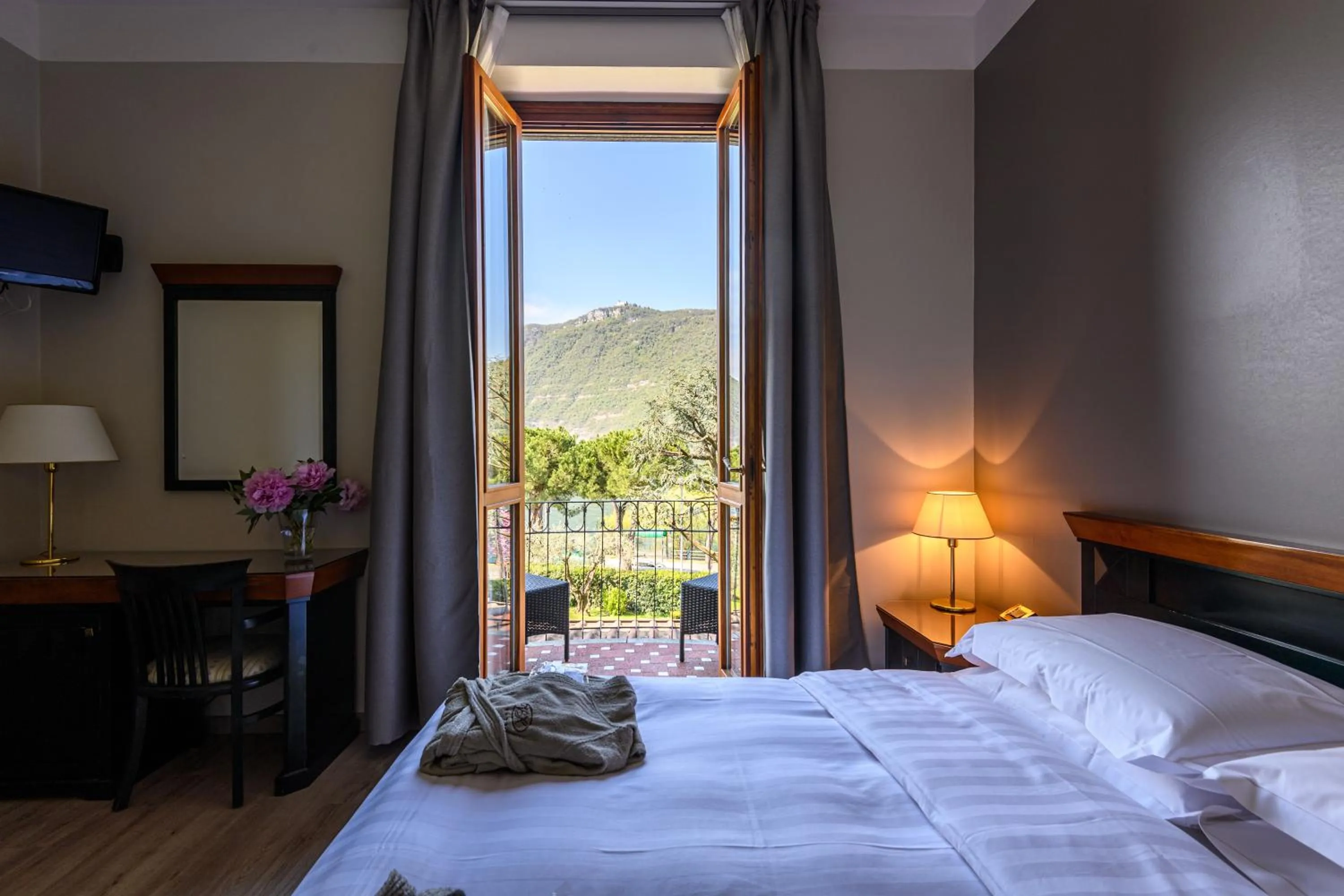 Photo of the whole room, Bed in Villa Kinzica