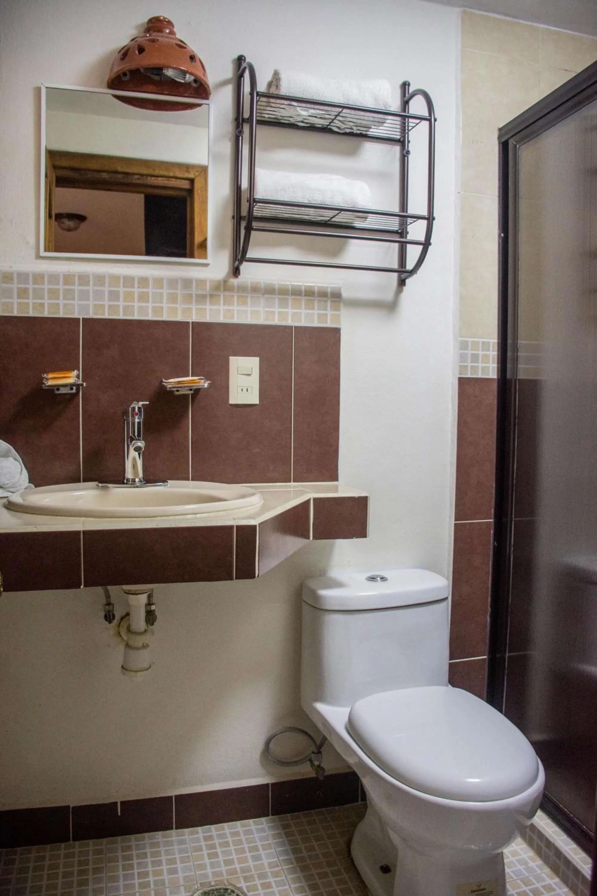 Bathroom in Hotel Real del Carmen - Ideal para familias y parejas
