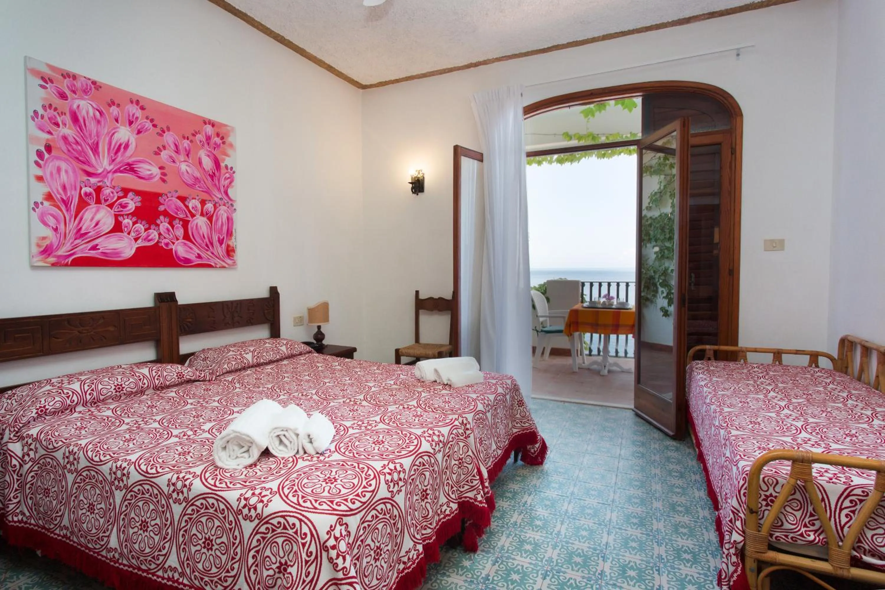 Comfort Triple Room in Hotel Carasco