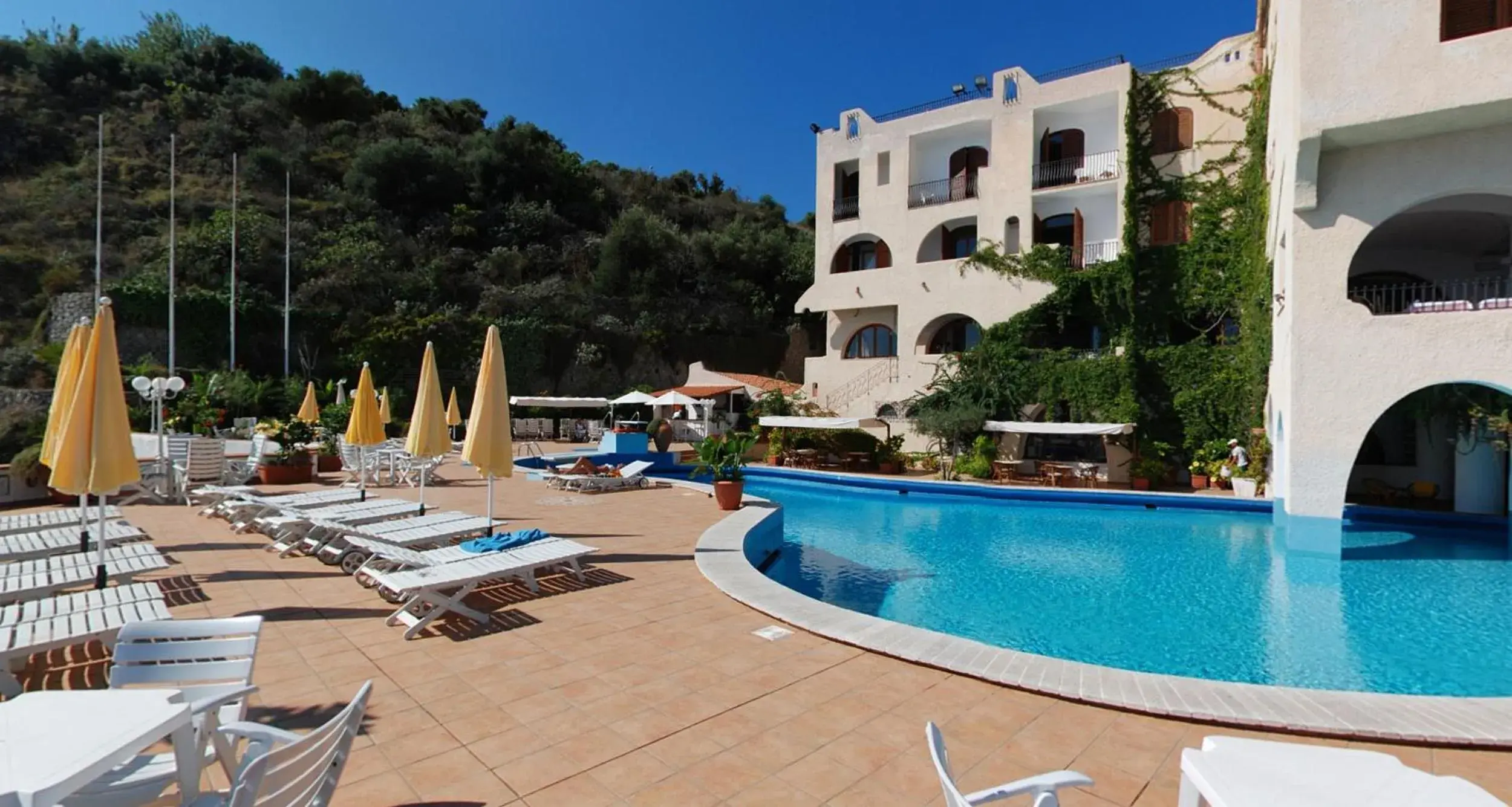 Property building in Hotel Carasco Property building in Hotel Carasco