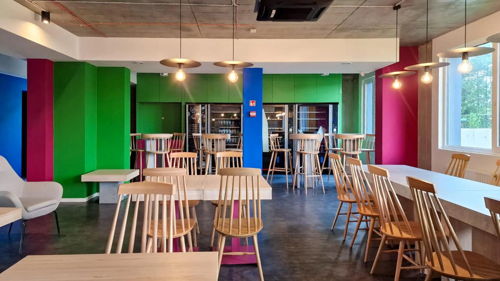 Communal lounge/ TV room in Easy One Premium Art