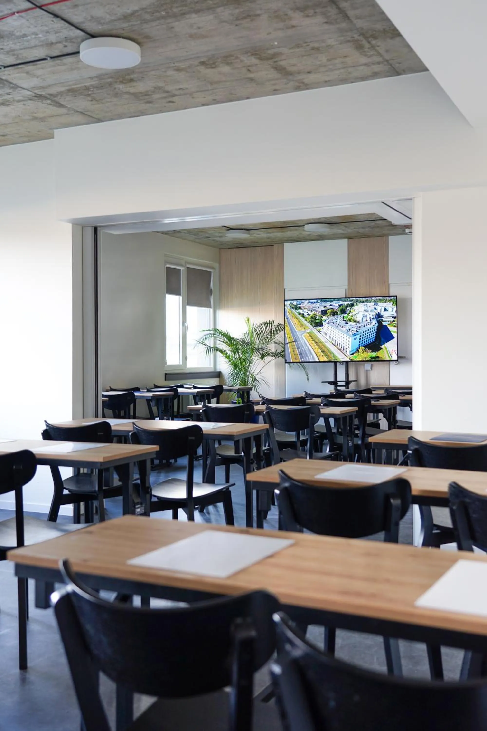 Meeting/conference room in Easy One Premium Art