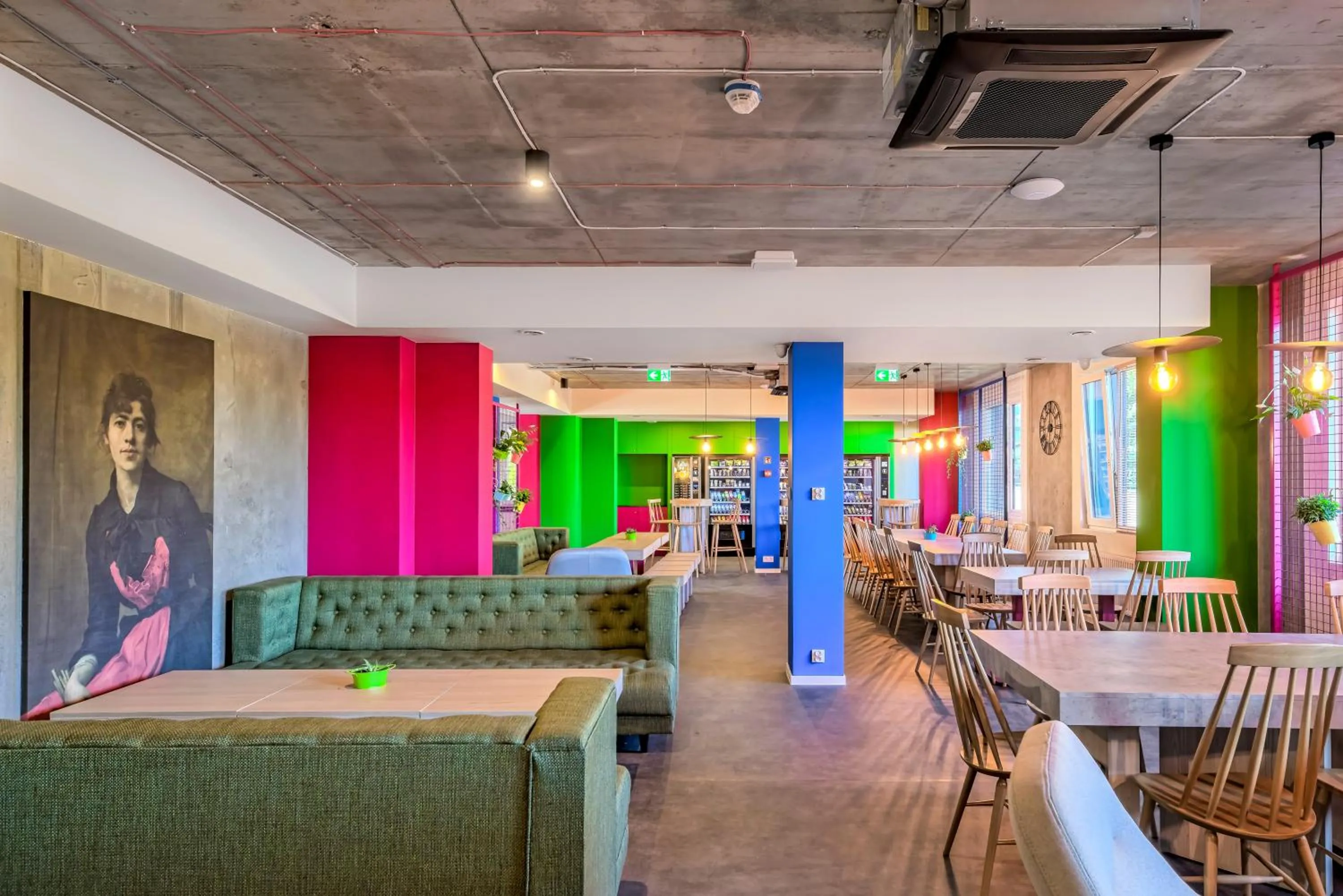 Communal lounge/ TV room in Easy One Premium Art