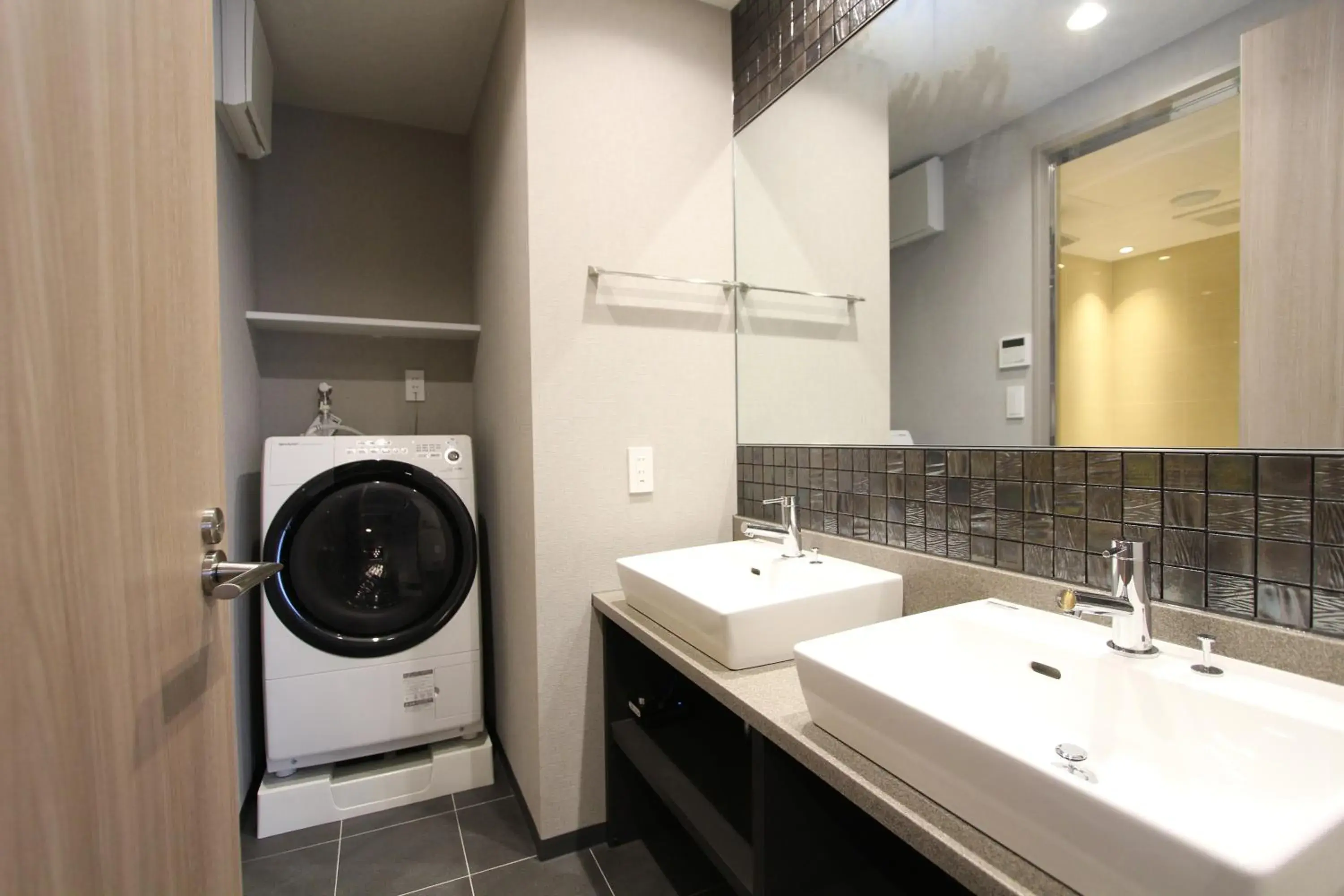 Photo of the whole room in KOKO HOTEL Residence Asakusa Tawaramachi Photo of the whole room in KOKO HOTEL Residence Asakusa Tawaramachi