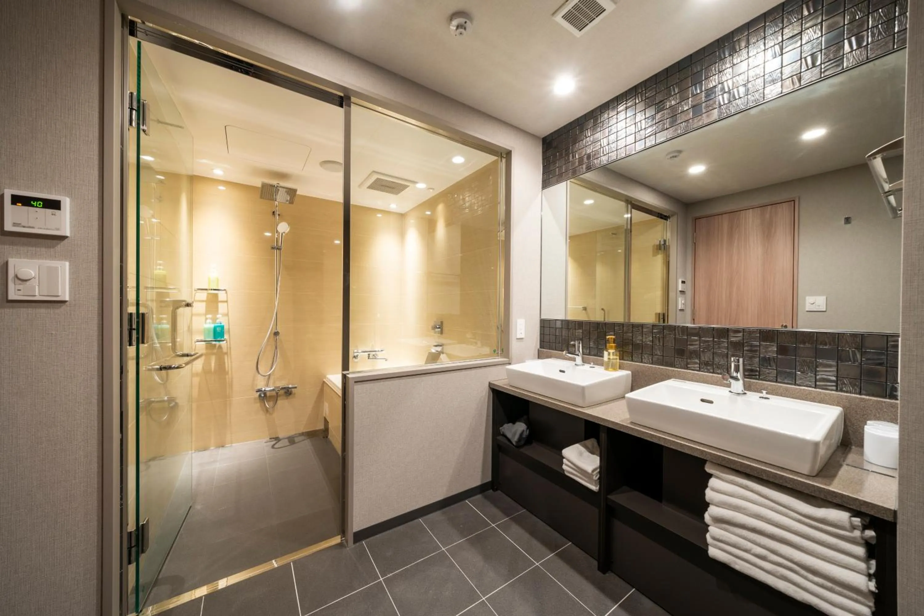 Shower in KOKO HOTEL Residence Asakusa Tawaramachi