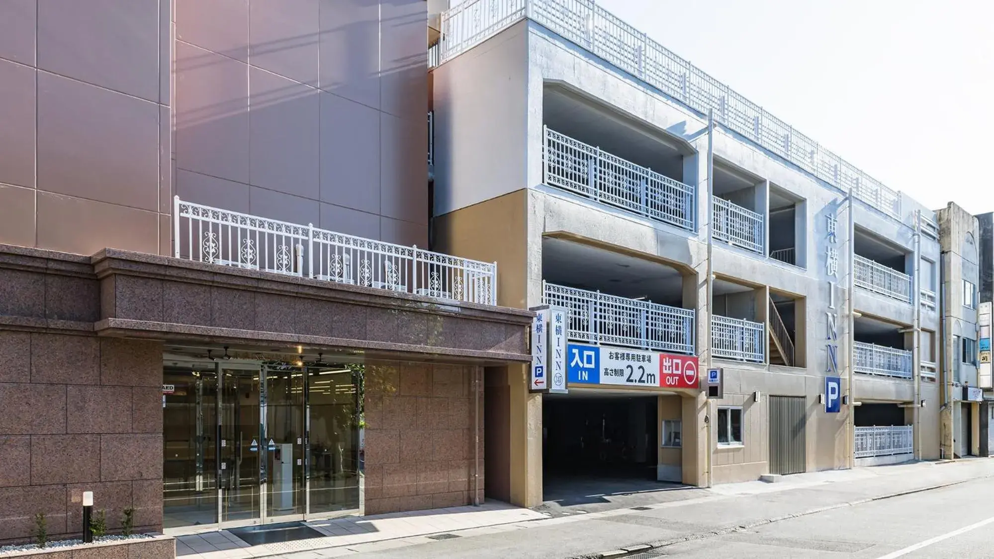 Facade/entrance in Toyoko Inn Iseshi Eki Facade/entrance in Toyoko Inn Iseshi Eki