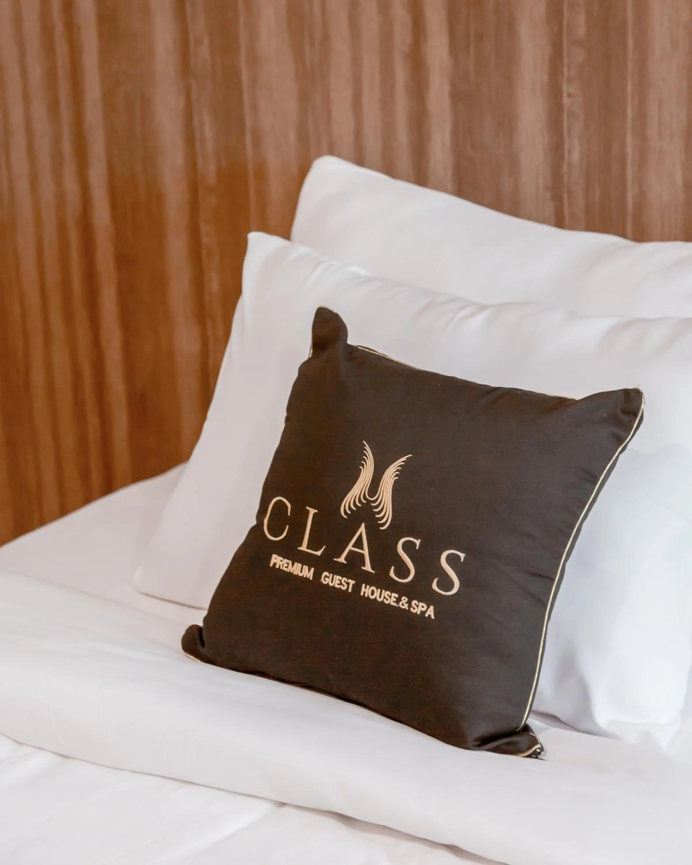 Bed in Class Premium Guest House