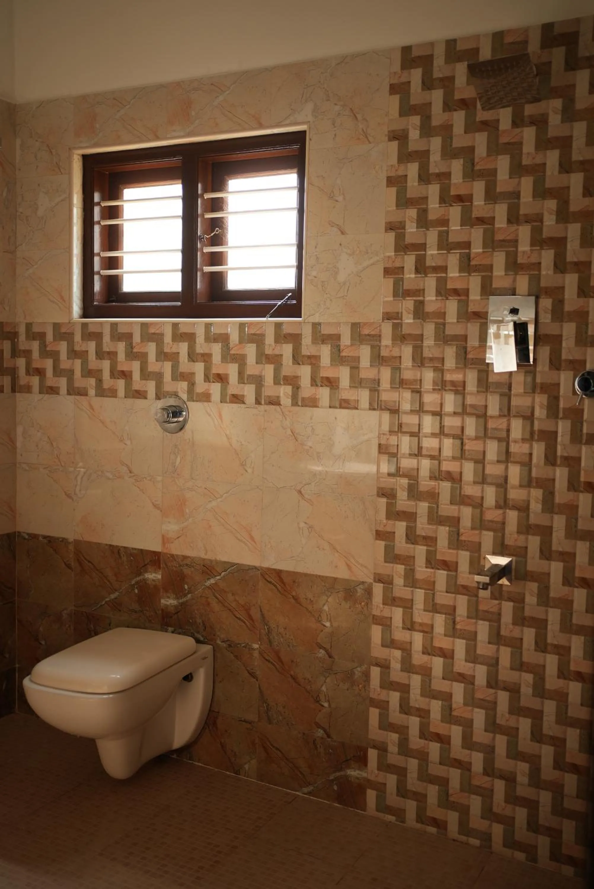 Toilet in Deva Maani Coorg Nature View
