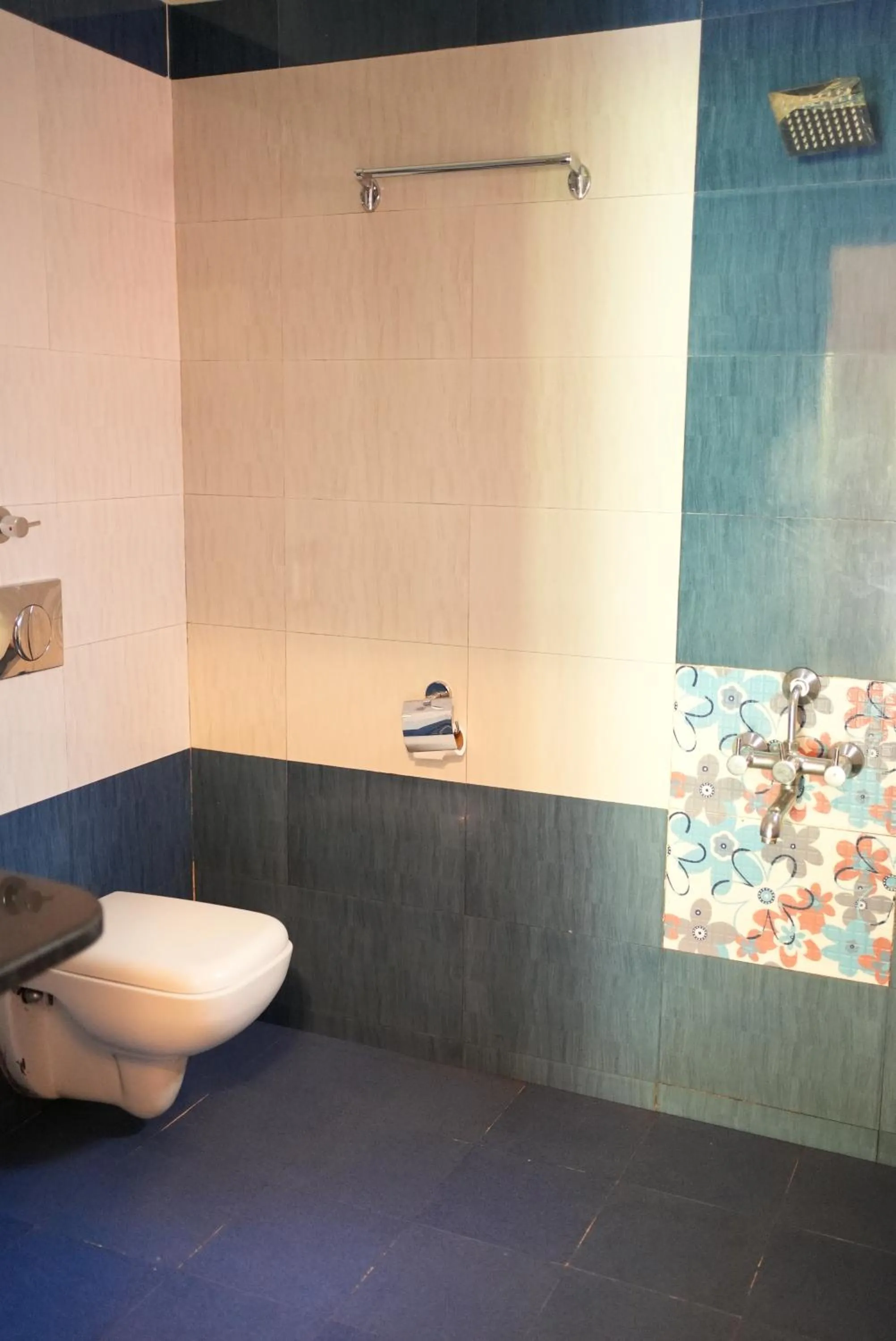 Bathroom in Deva Maani Coorg Nature View