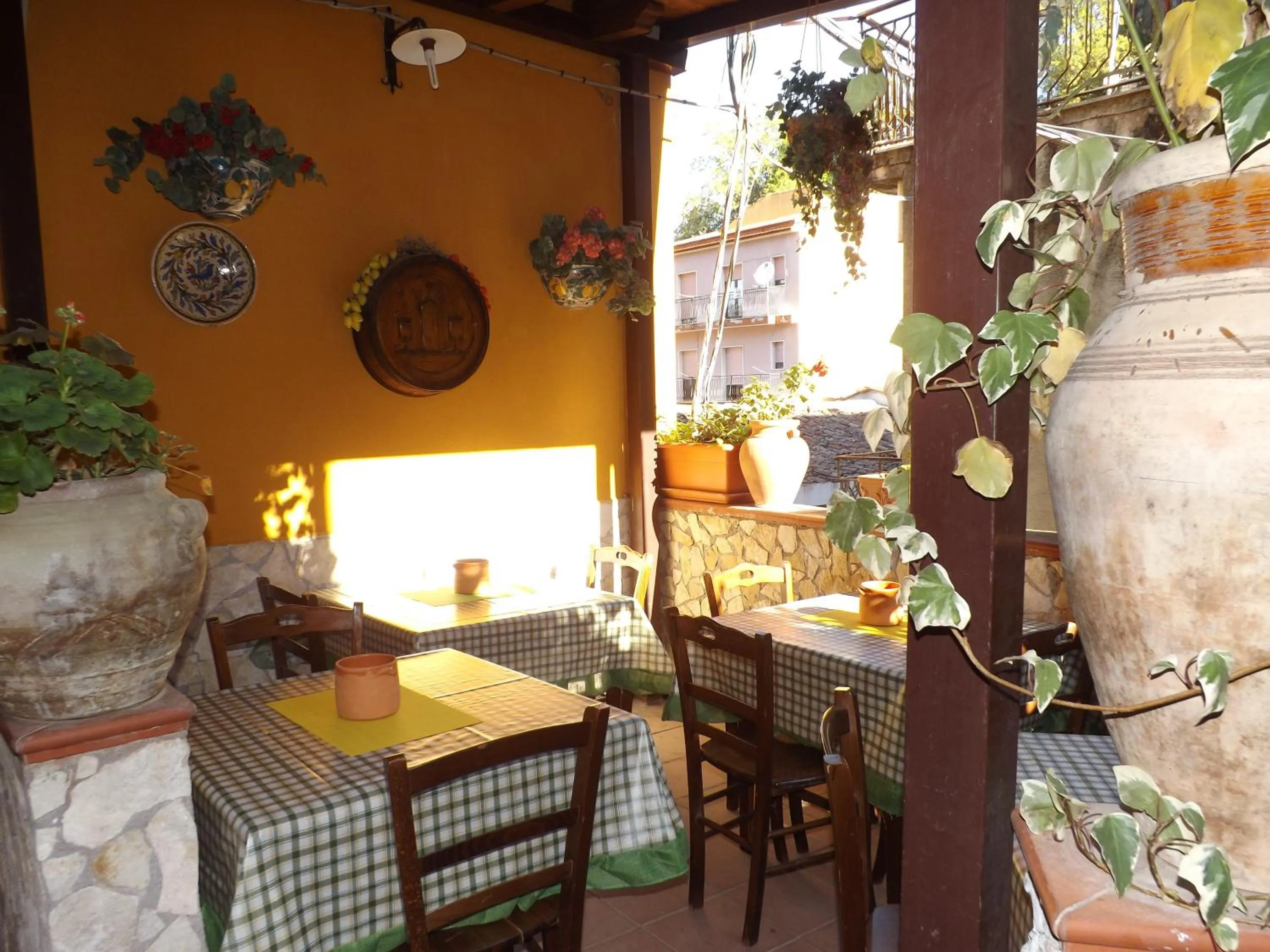 Restaurant/places to eat in Albergo Diffuso Borgo Santa Caterina "Vintage"