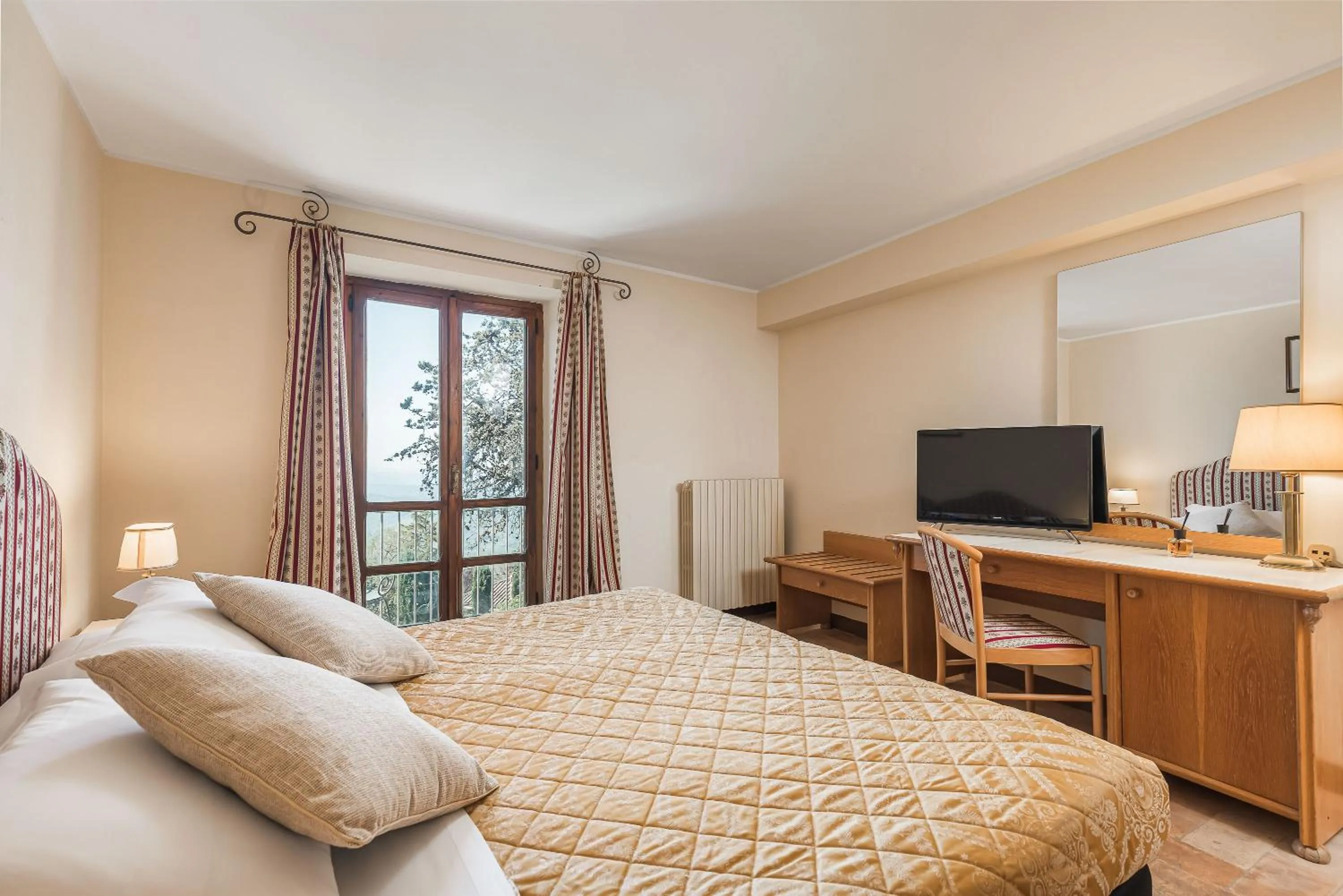 TV and multimedia, Bed in Relais La Fattoria