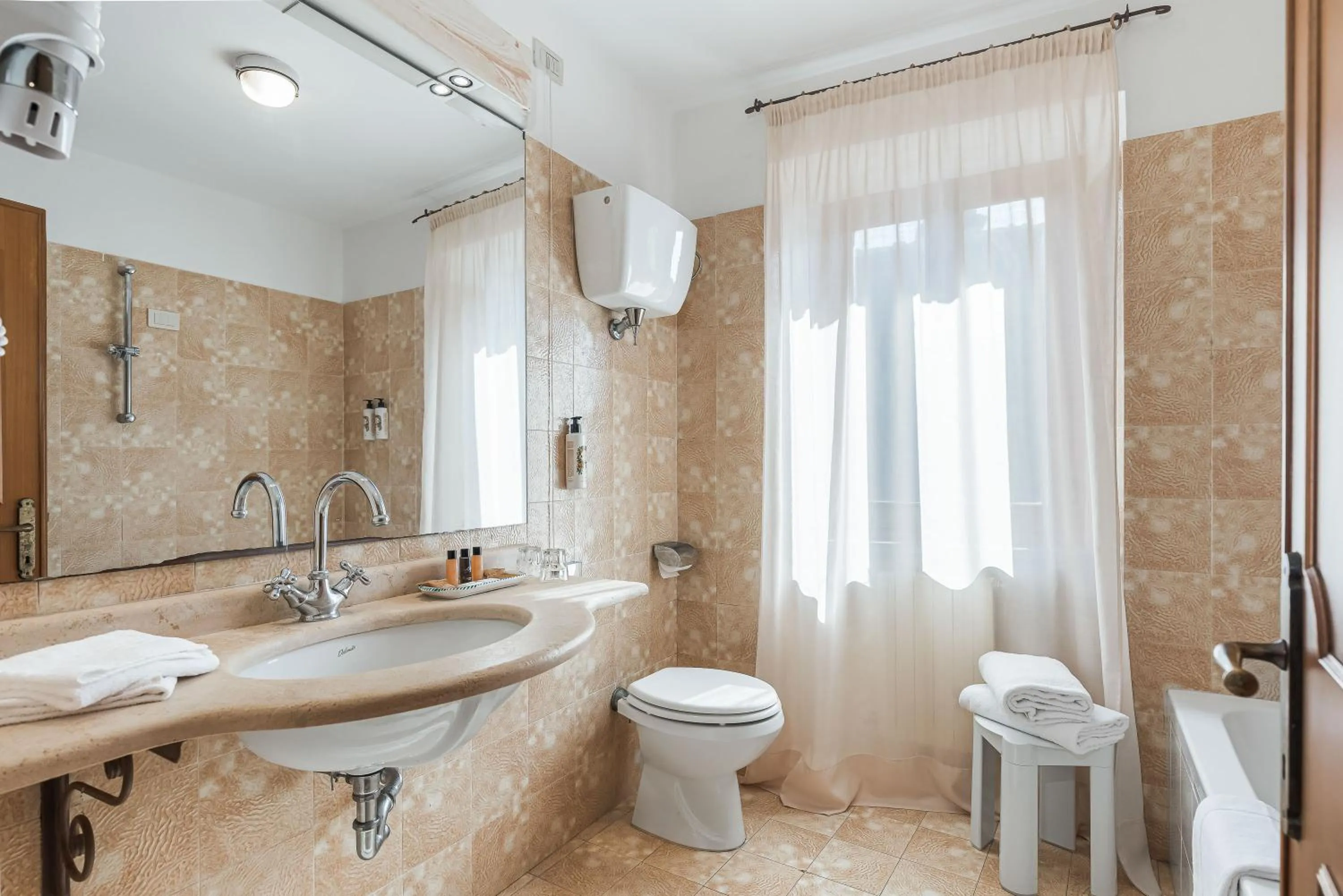 Bathroom in Relais La Fattoria