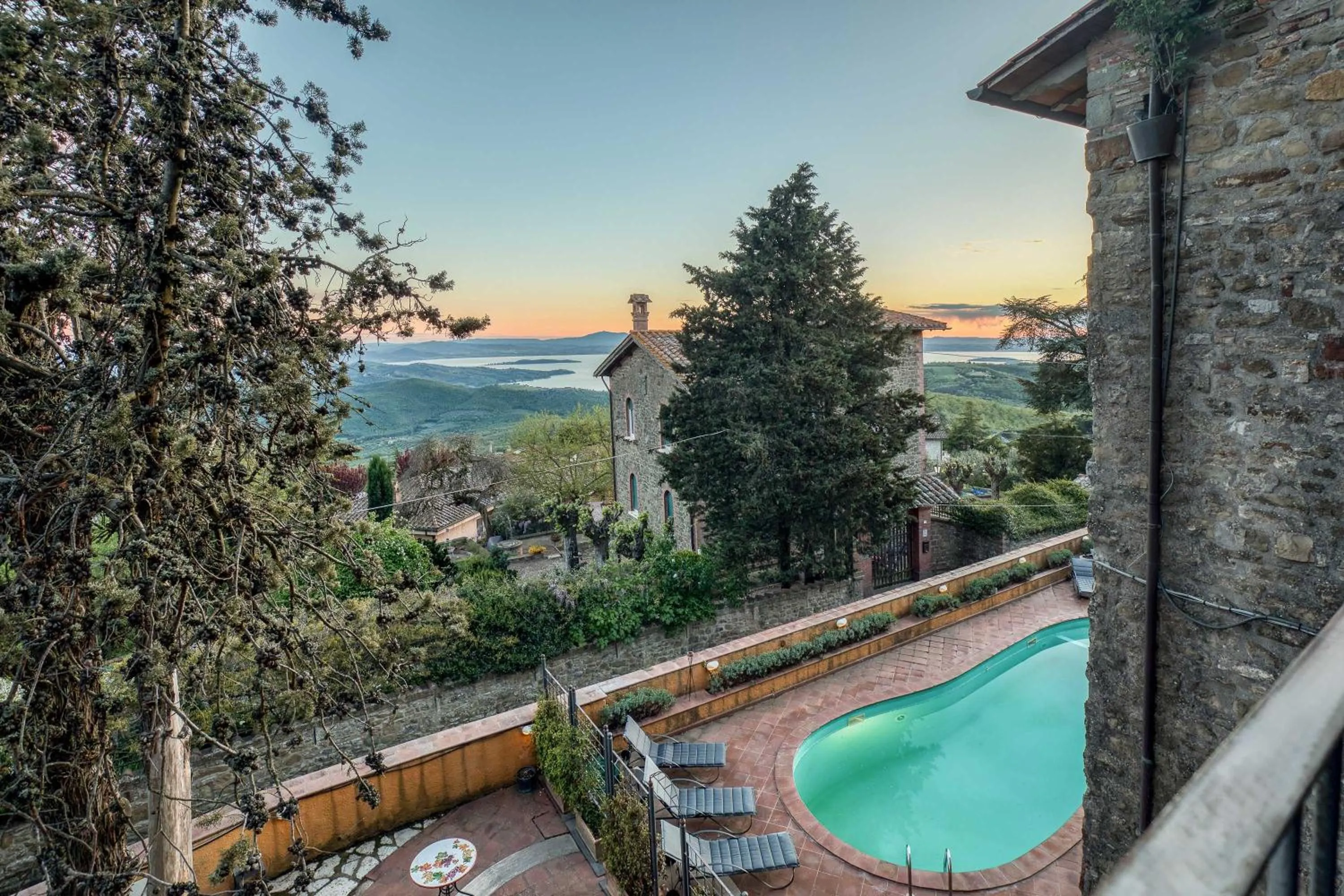 Lake view in Relais La Fattoria