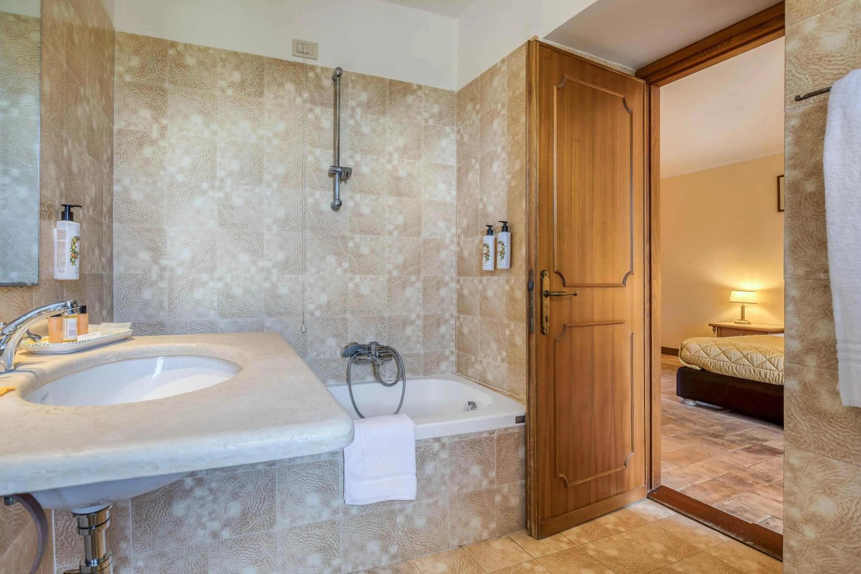 Bathroom in Relais La Fattoria