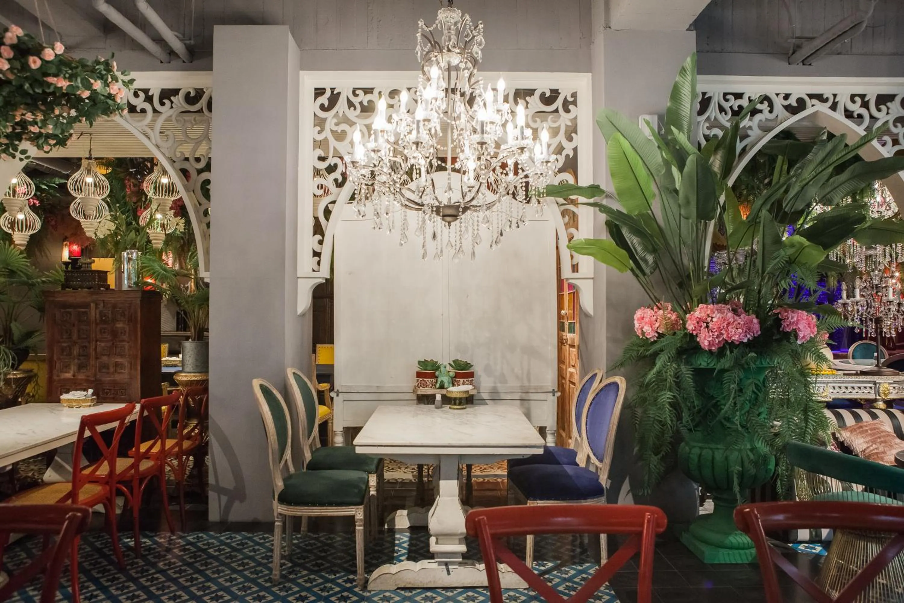 Restaurant/places to eat in Anna King Hotel