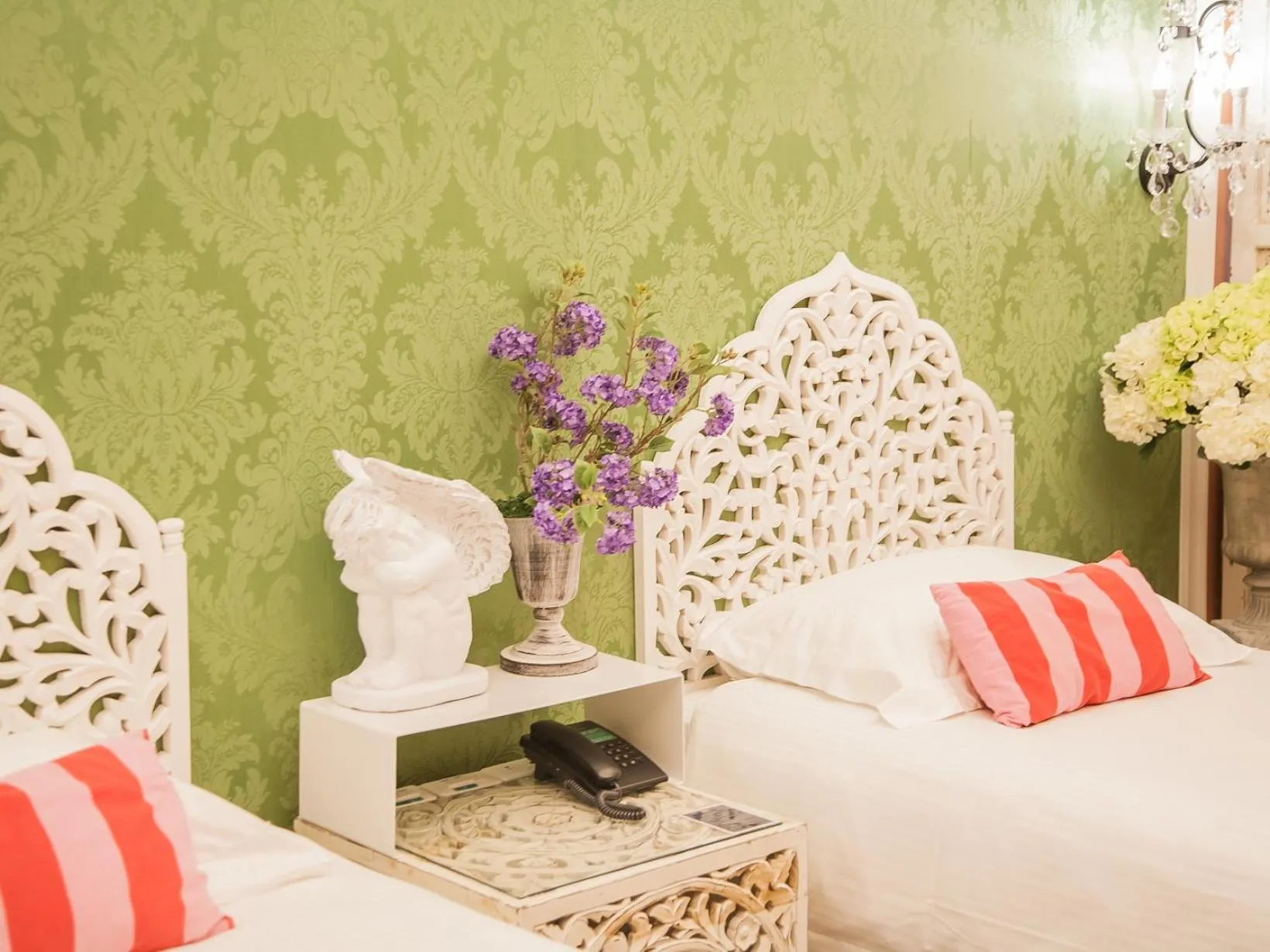 Bed in Anna King Hotel