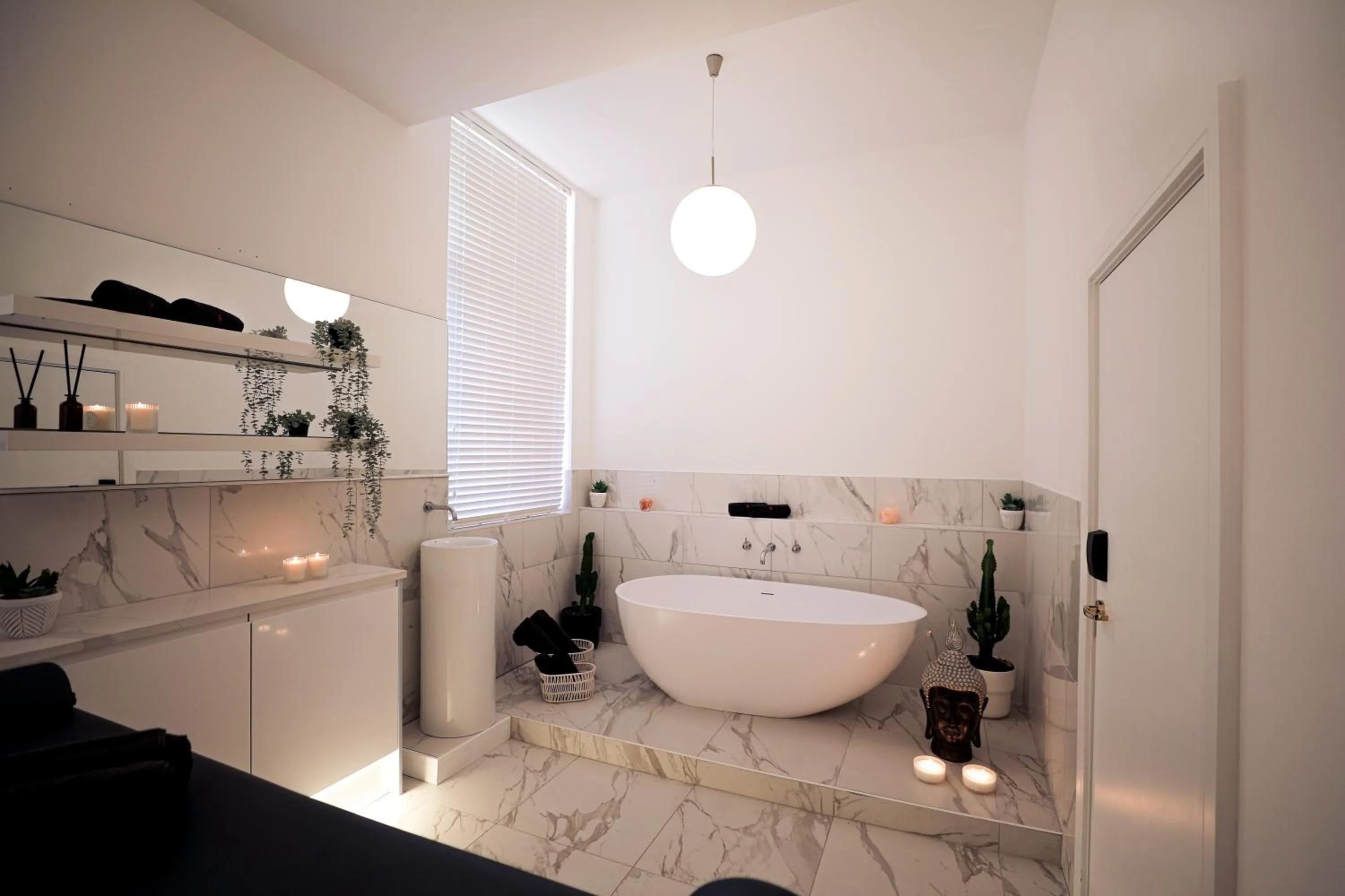 Spa and wellness centre/facilities in Revolver