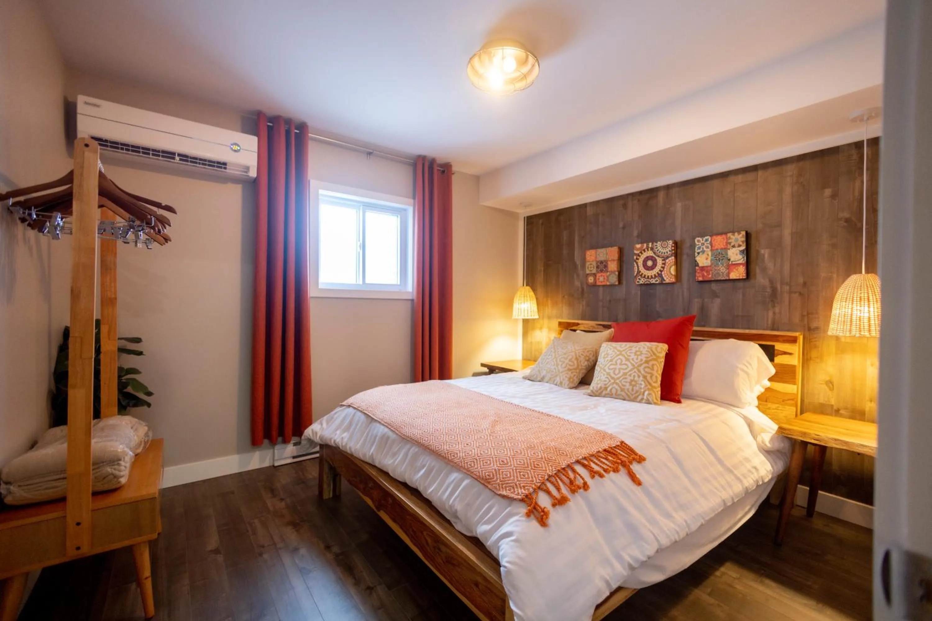 Bedroom, Bed in Le Court-Toit