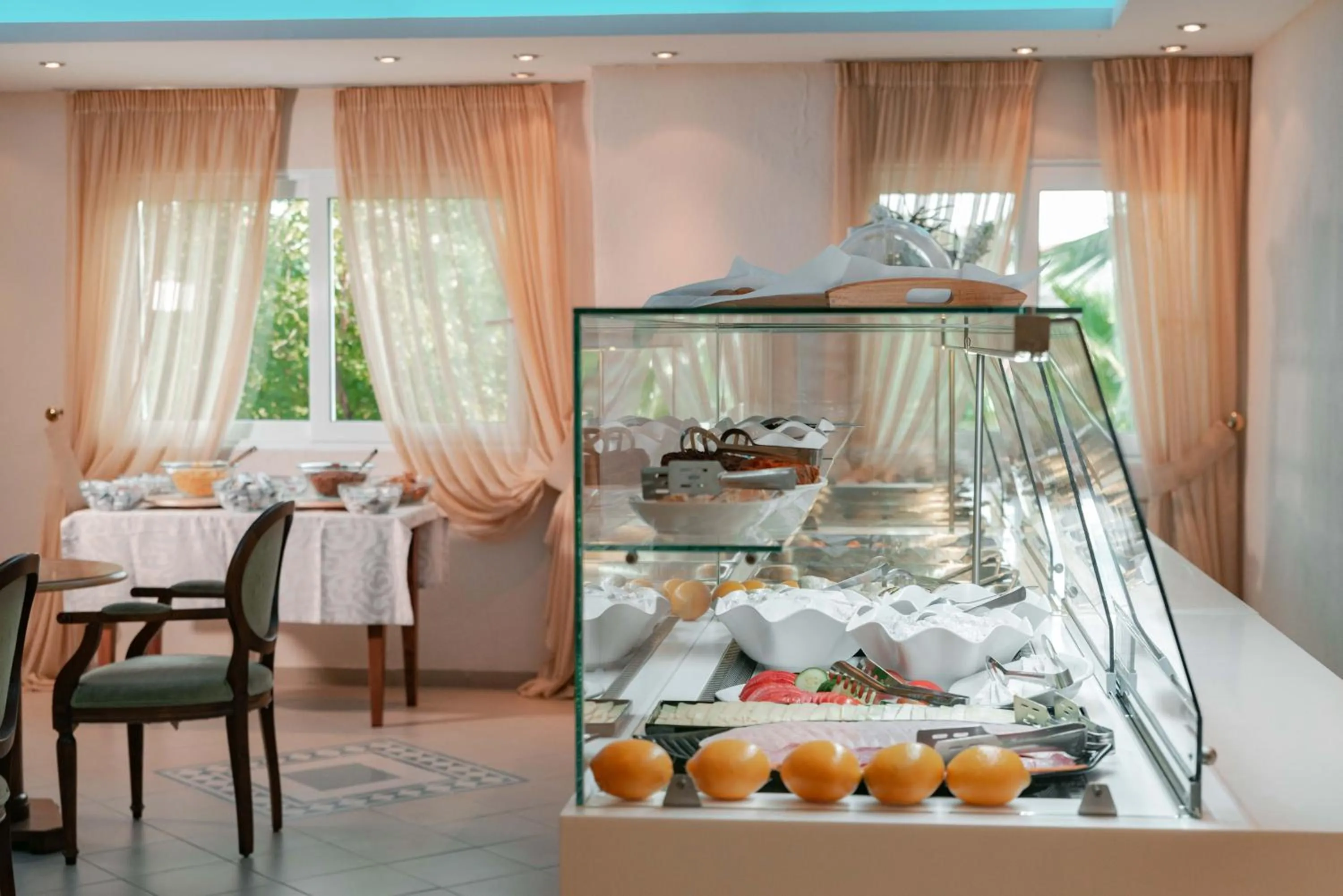 Restaurant/places to eat in Tresor Sousouras