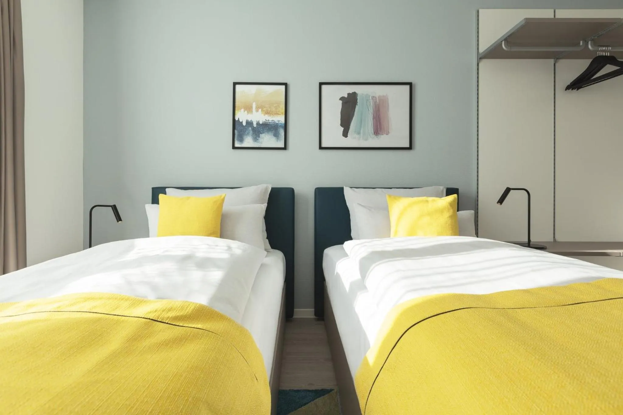 Photo of the whole room, Bed in Candlewood Suites Heidelberg by IHG