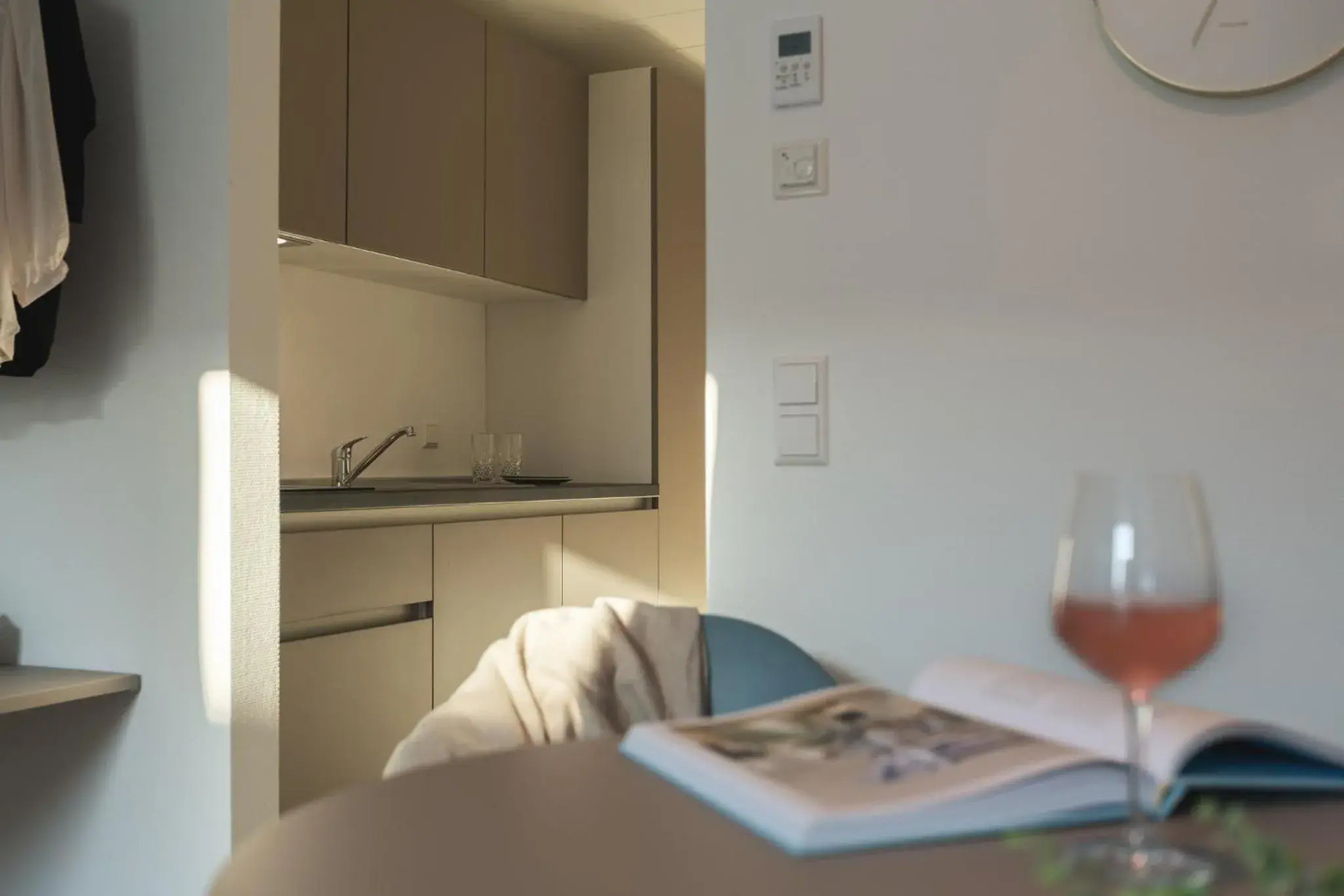 Photo of the whole room in Candlewood Suites Heidelberg by IHG Photo of the whole room in Candlewood Suites Heidelberg by IHG