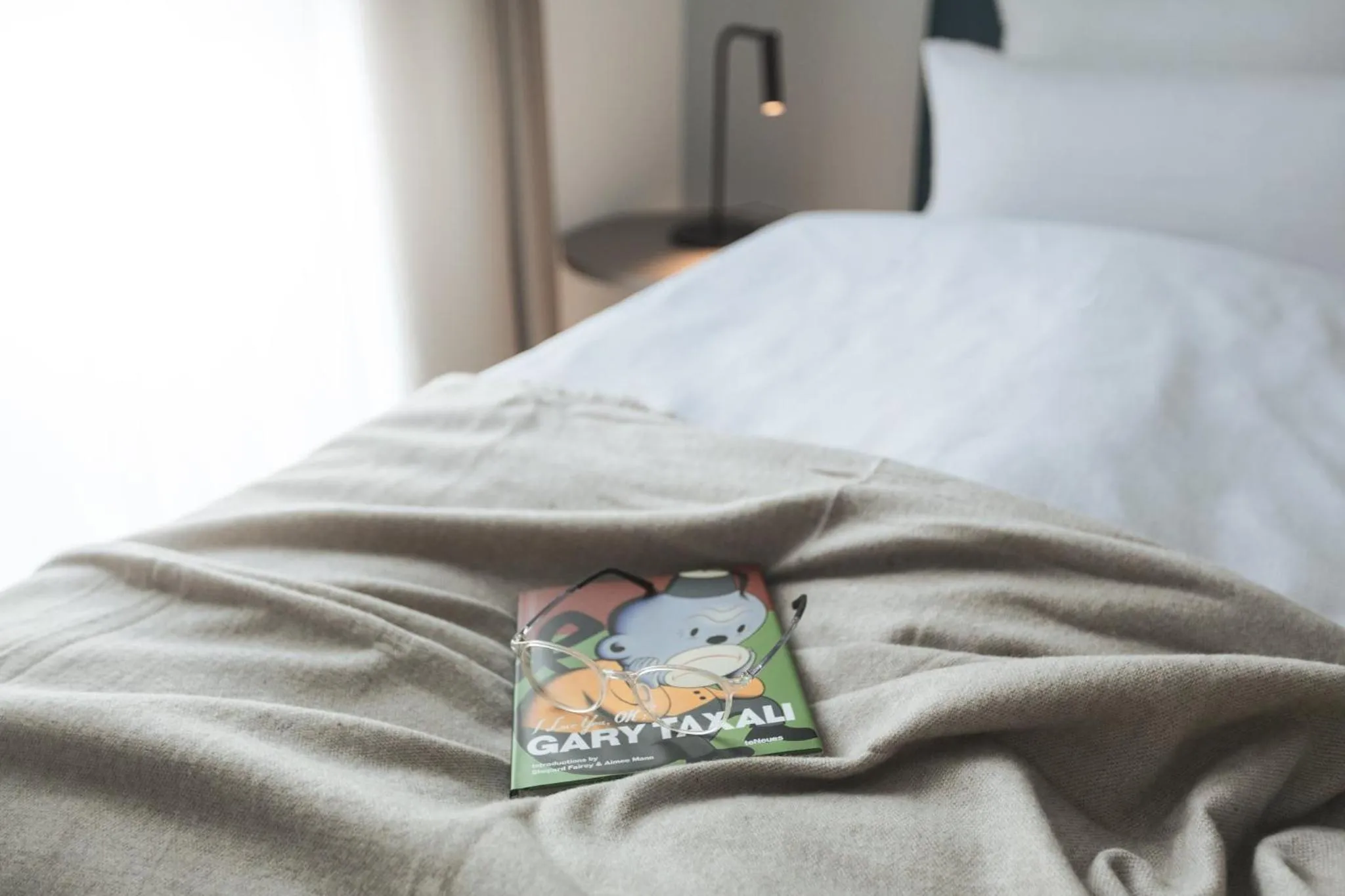 Photo of the whole room, Bed in acora Heidelberg