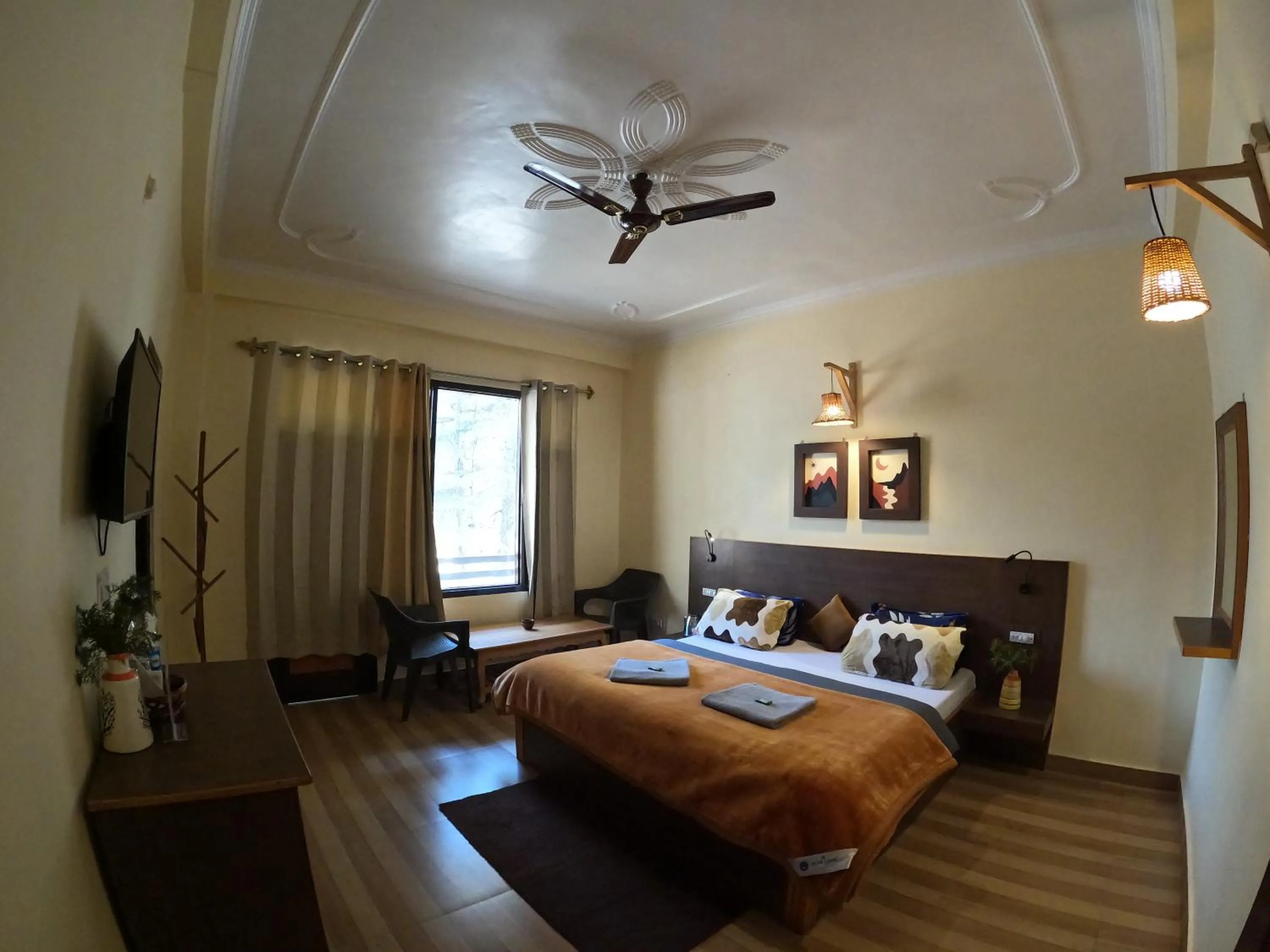 Bedroom, Bed in The Royal Orchard Kasol