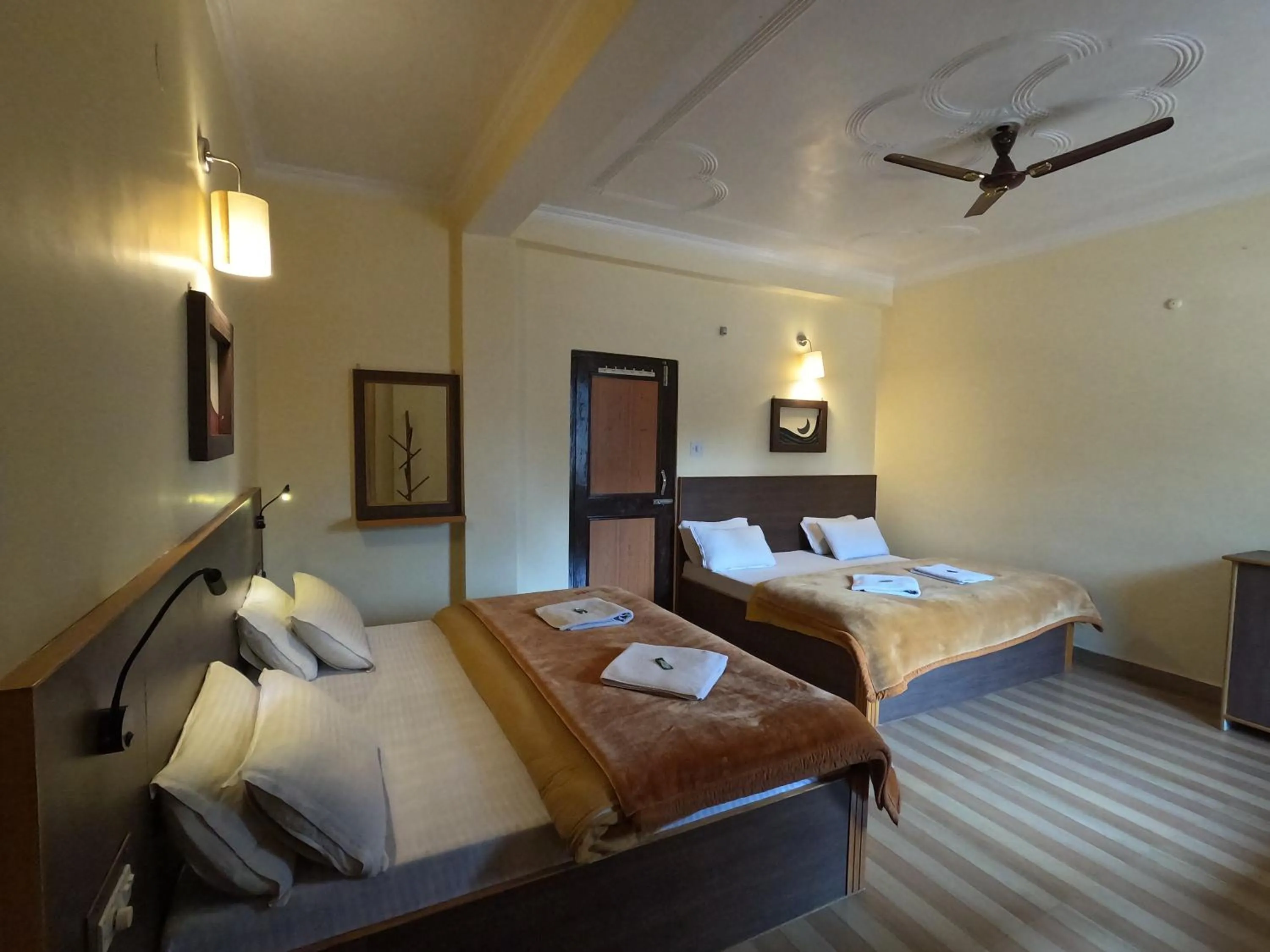 Bedroom, Bed in The Royal Orchard Kasol