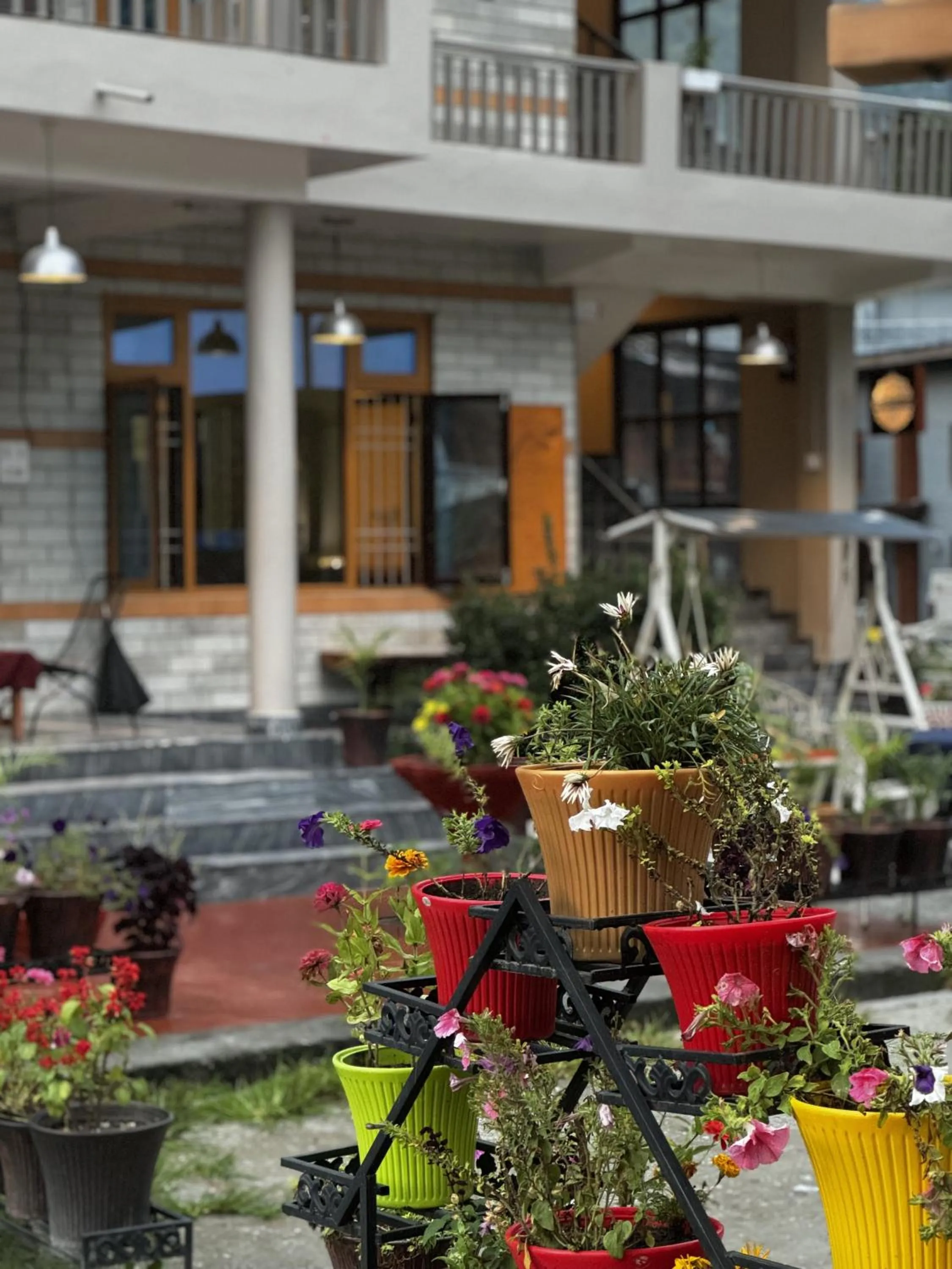 Facade/entrance in The Royal Orchard Kasol