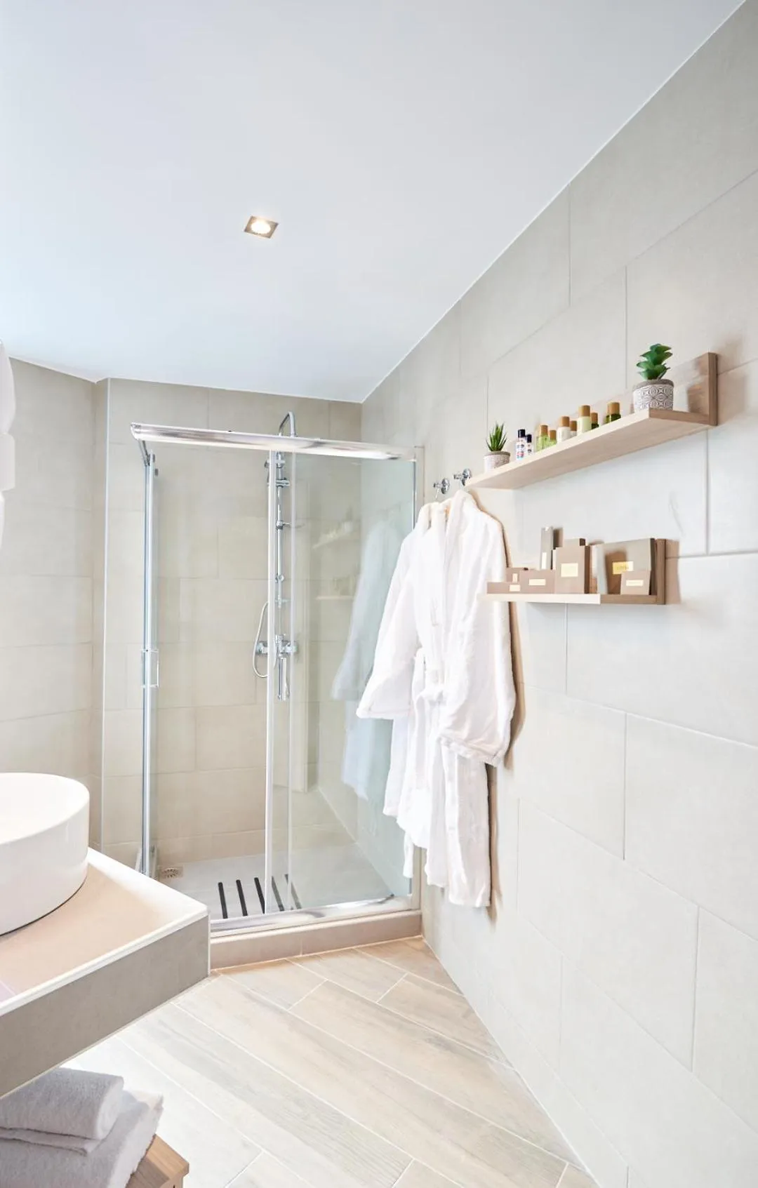 Shower in The Mavili urban stay