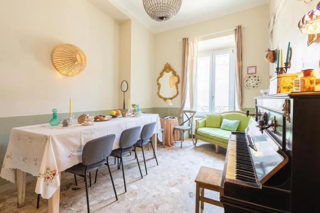 Communal lounge/ TV room in Il sogno di Amelie