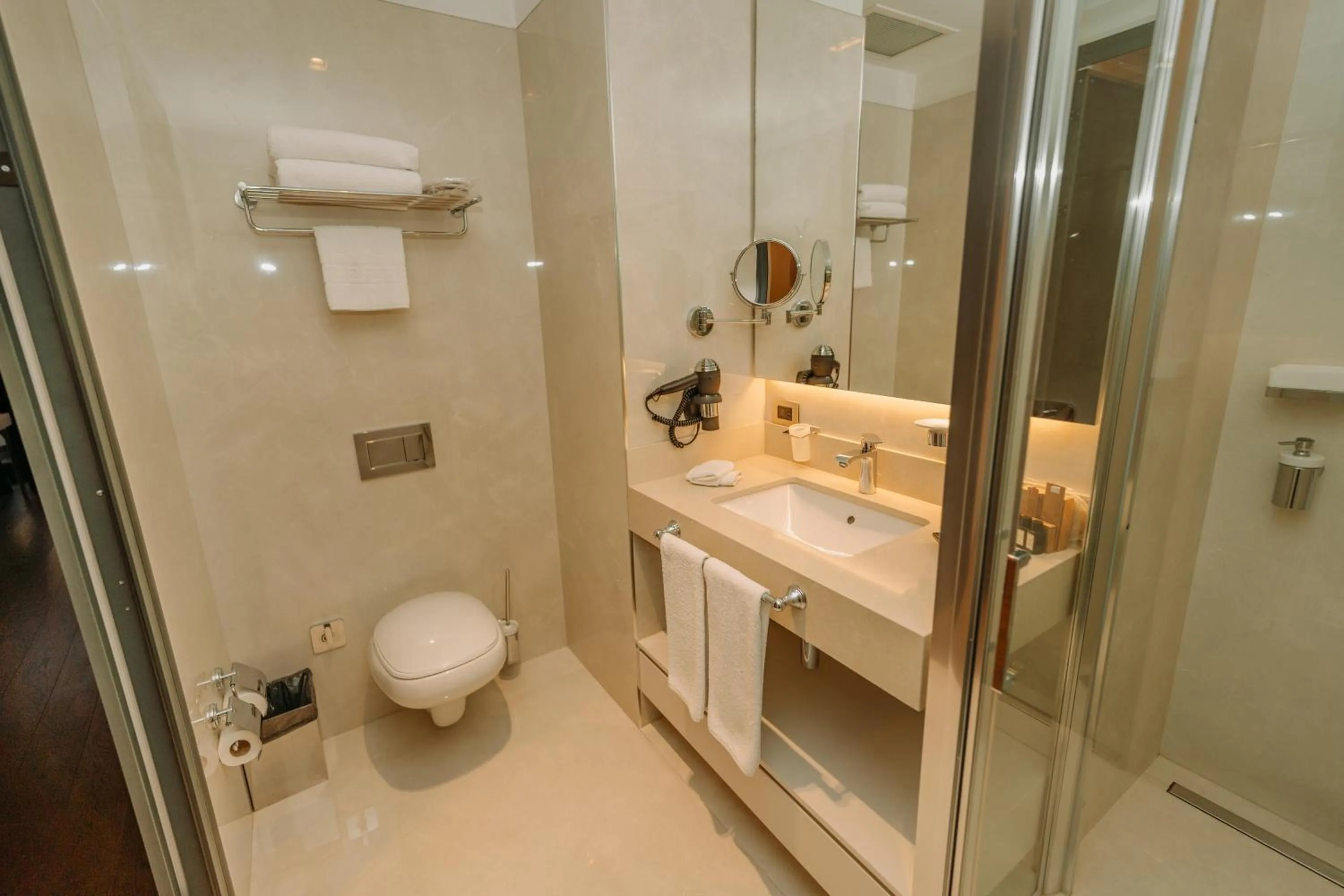 Shower in EN Hotel Boutique Izmir