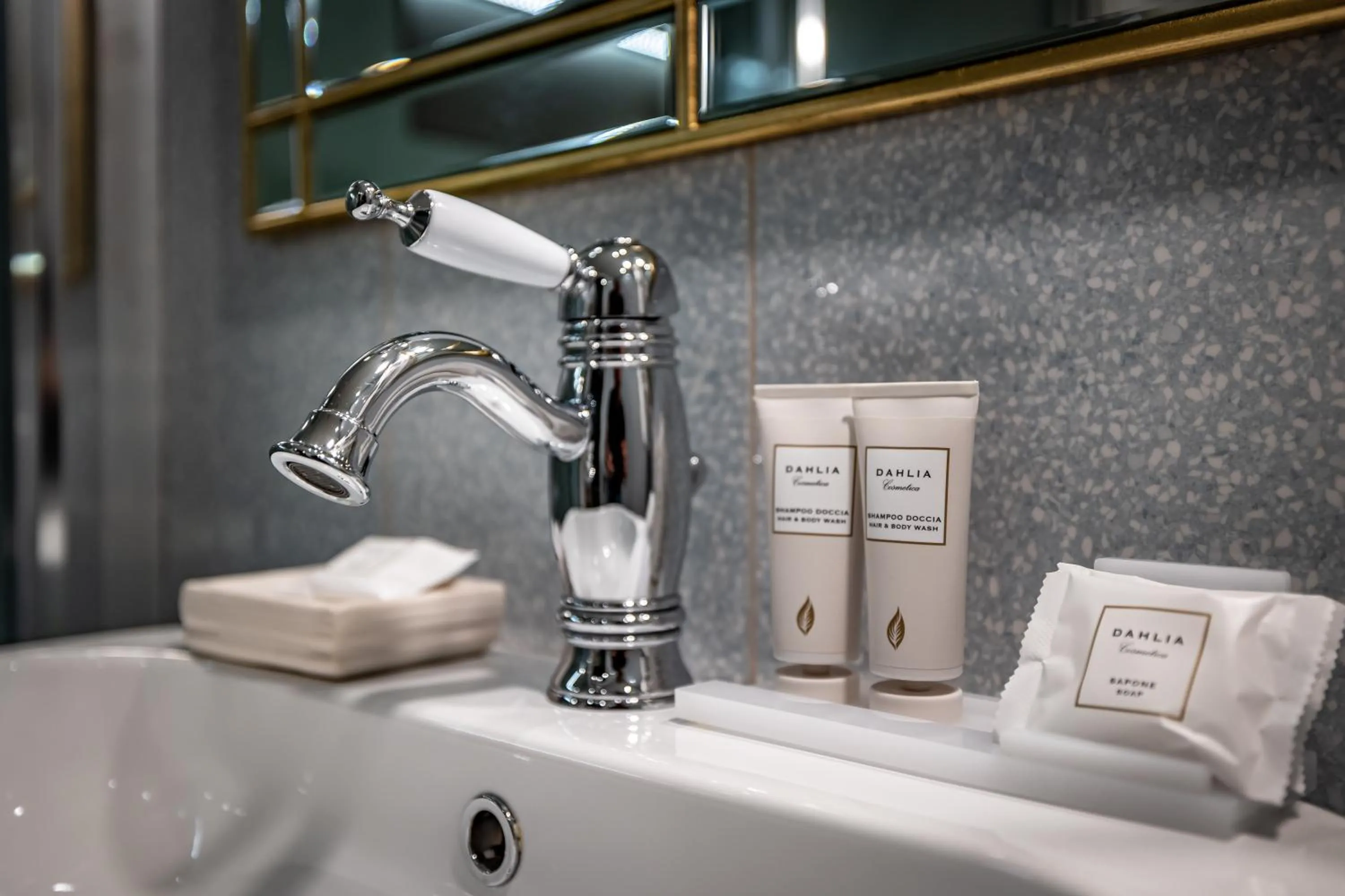 Bathroom in Hotel La Scaletta al Ponte Vecchio