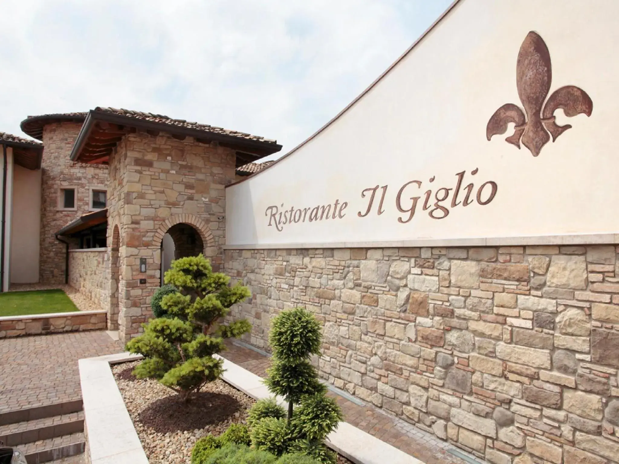 Facade/entrance in Hotel Purlilium Facade/entrance in Hotel Purlilium