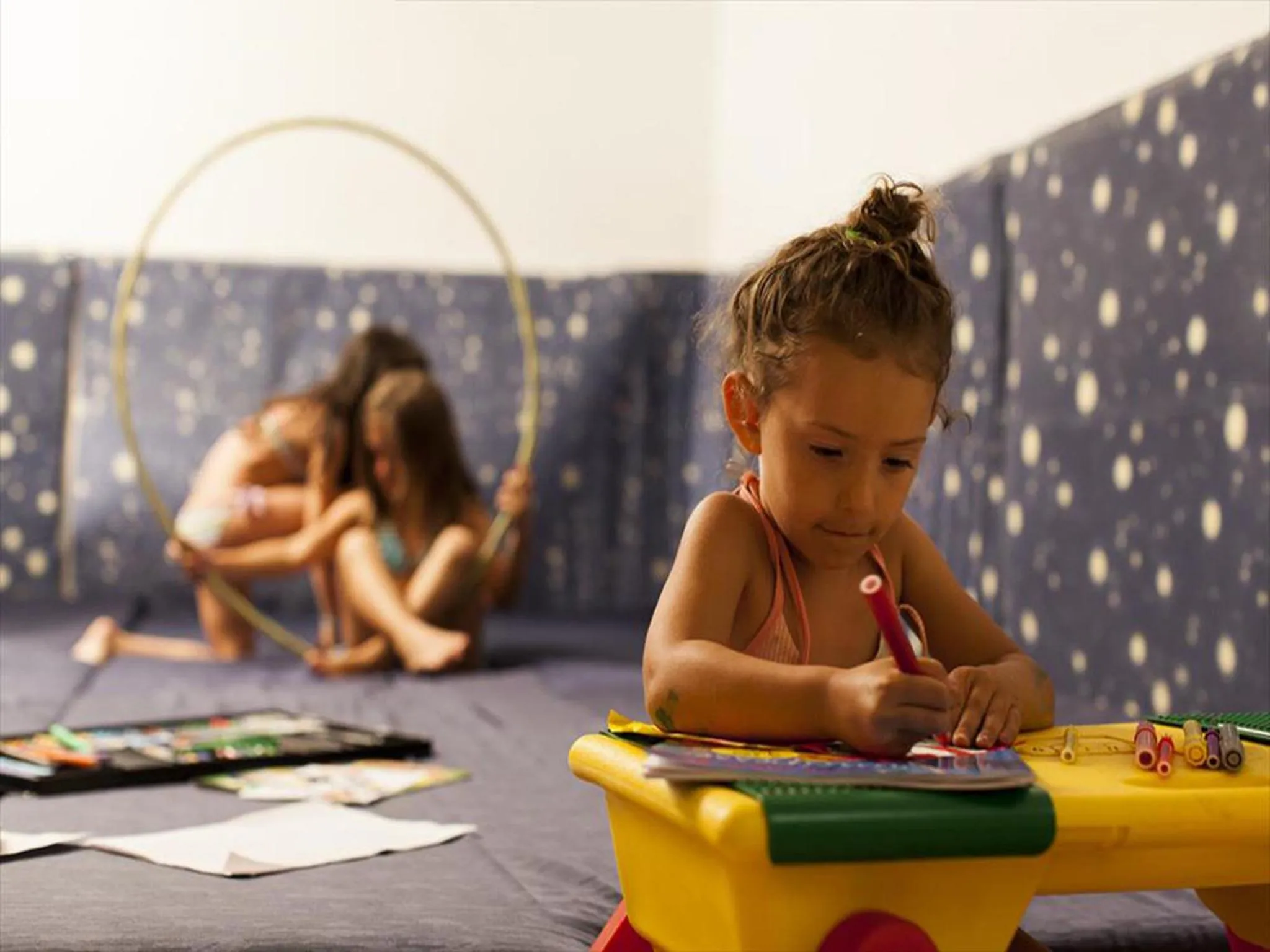 People in Hotel Wivien