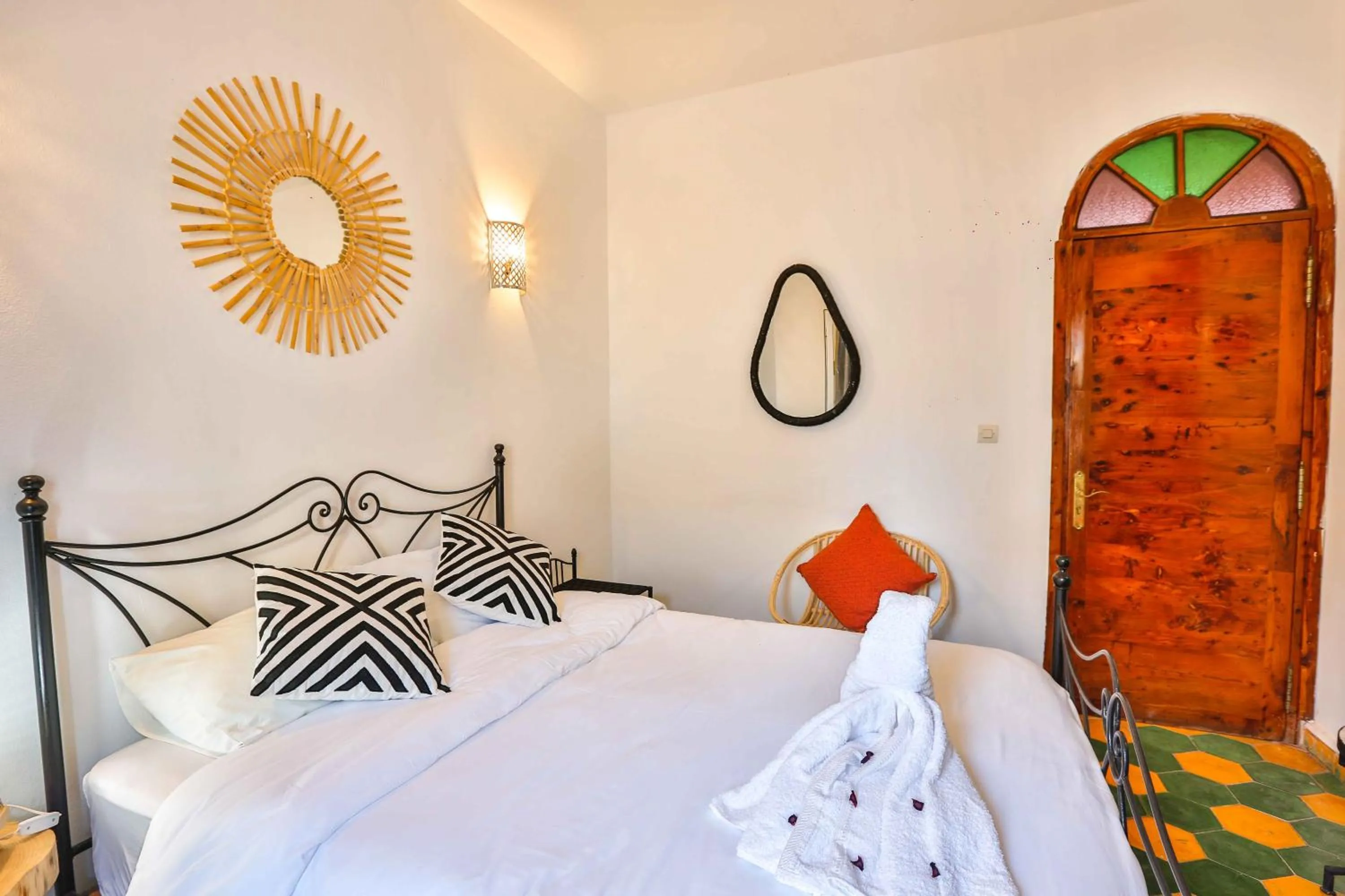 Bedroom, Bed in Luxury Riad Mounia