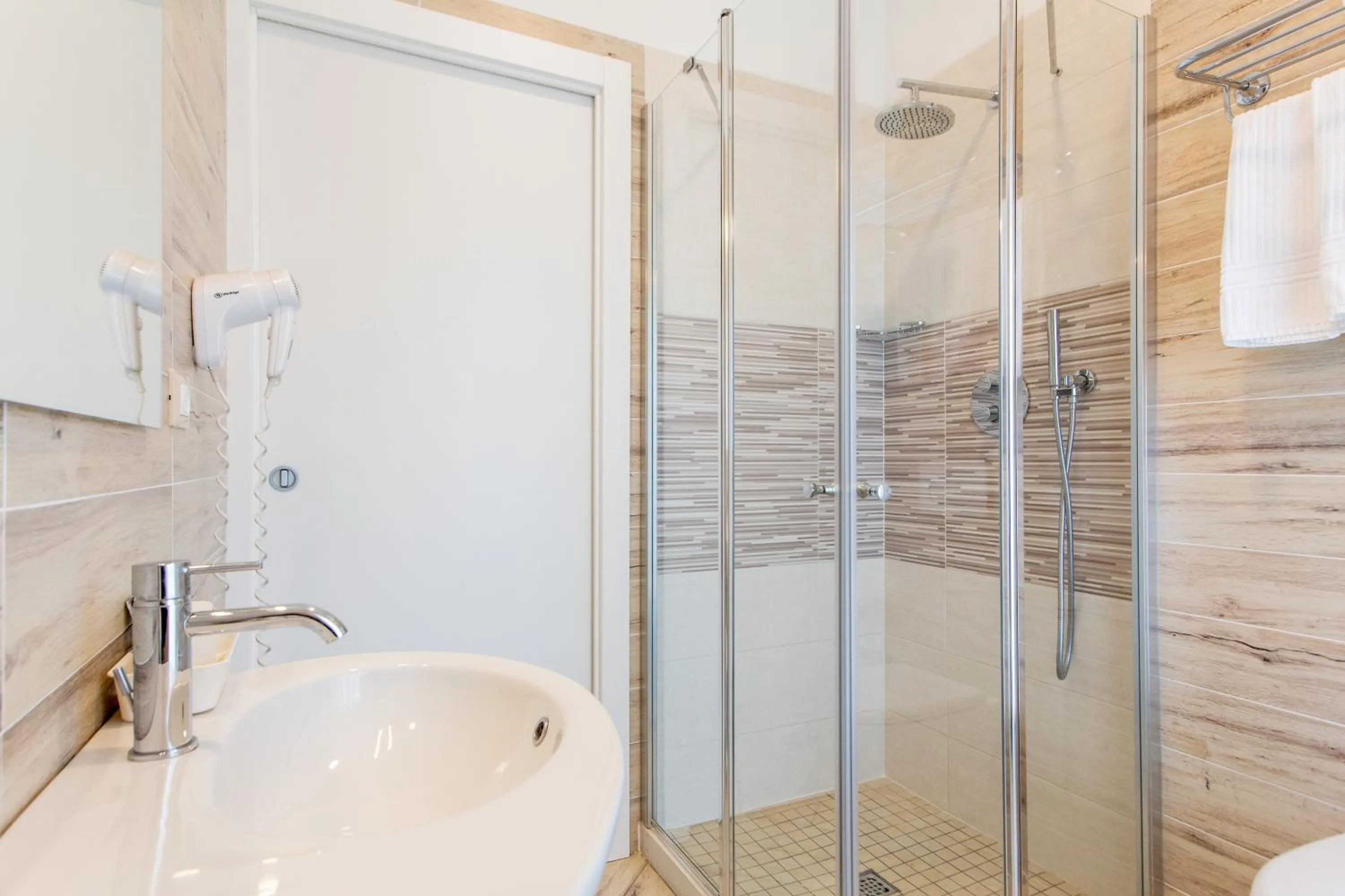 Bathroom in Hotel Lungomare