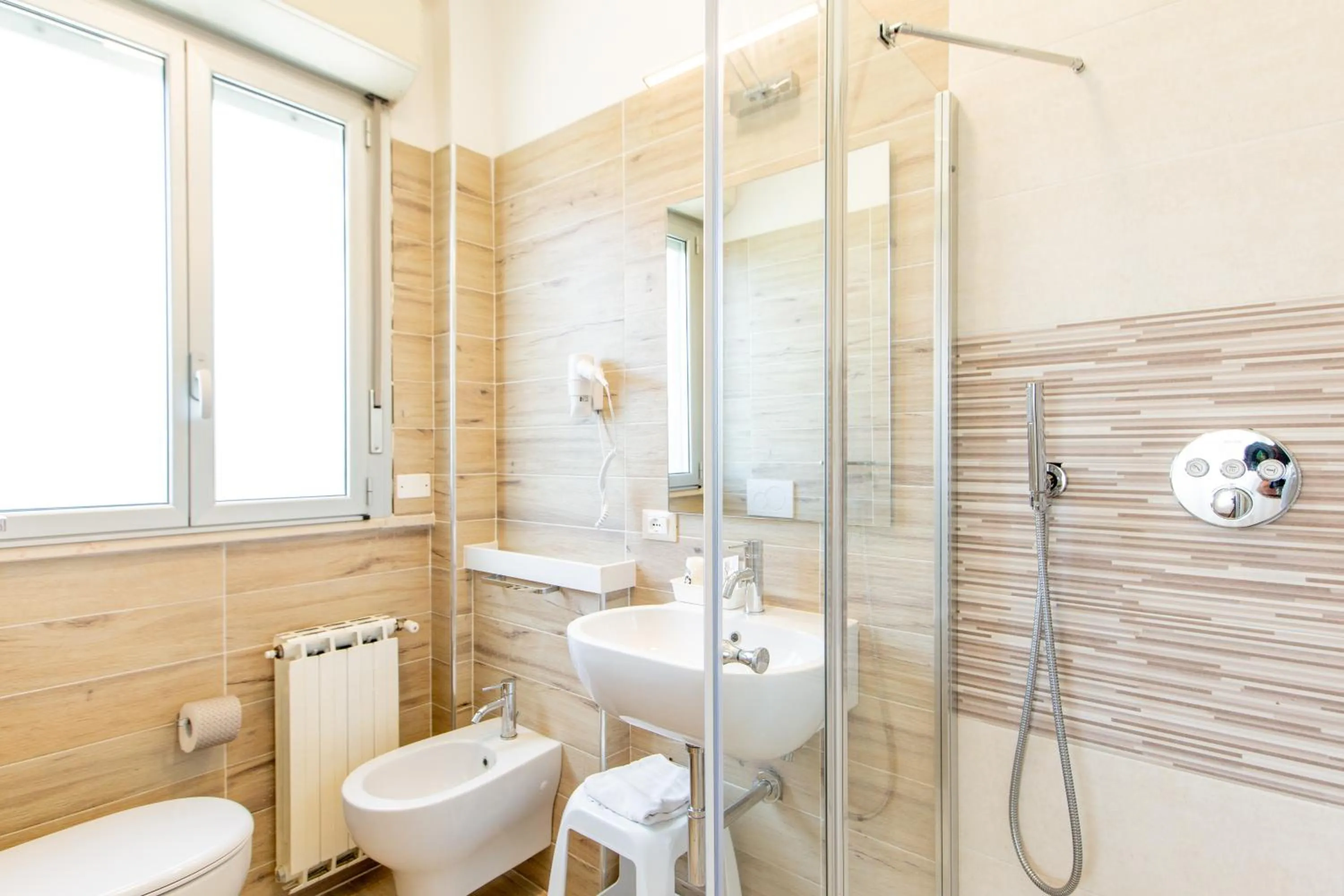 Bathroom in Hotel Lungomare