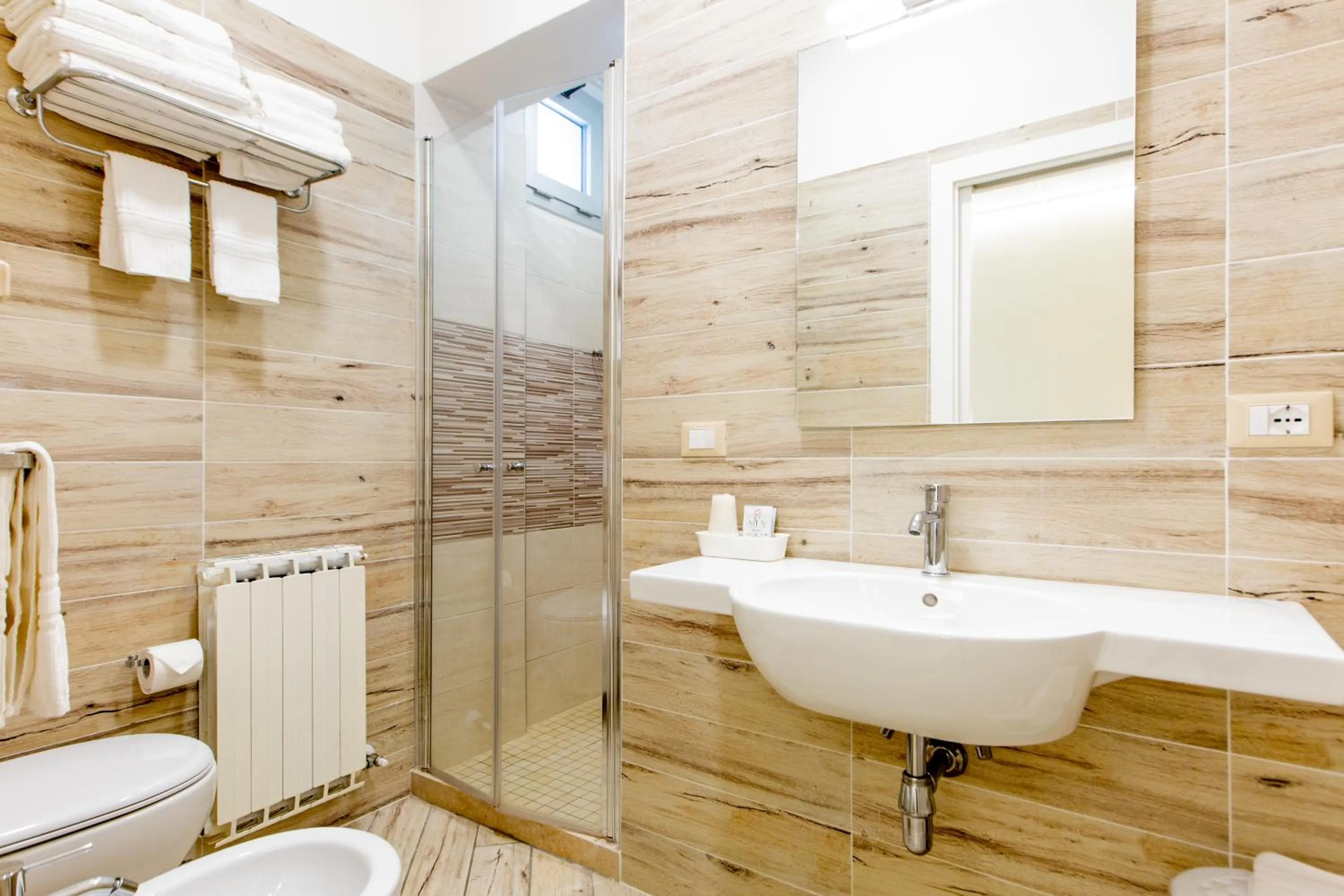 Bathroom in Hotel Lungomare