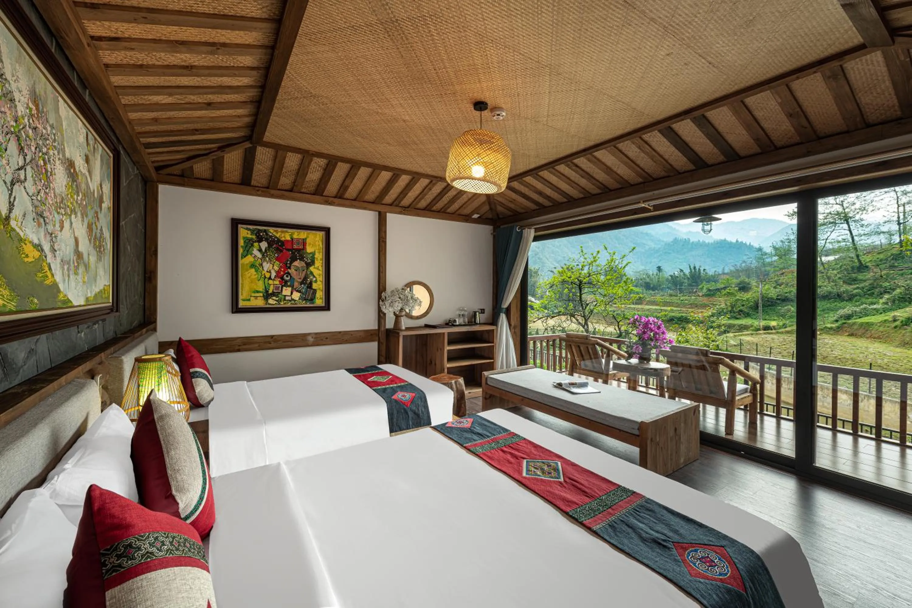 Photo of the whole room, Bed in Sin Chai Ecolodge